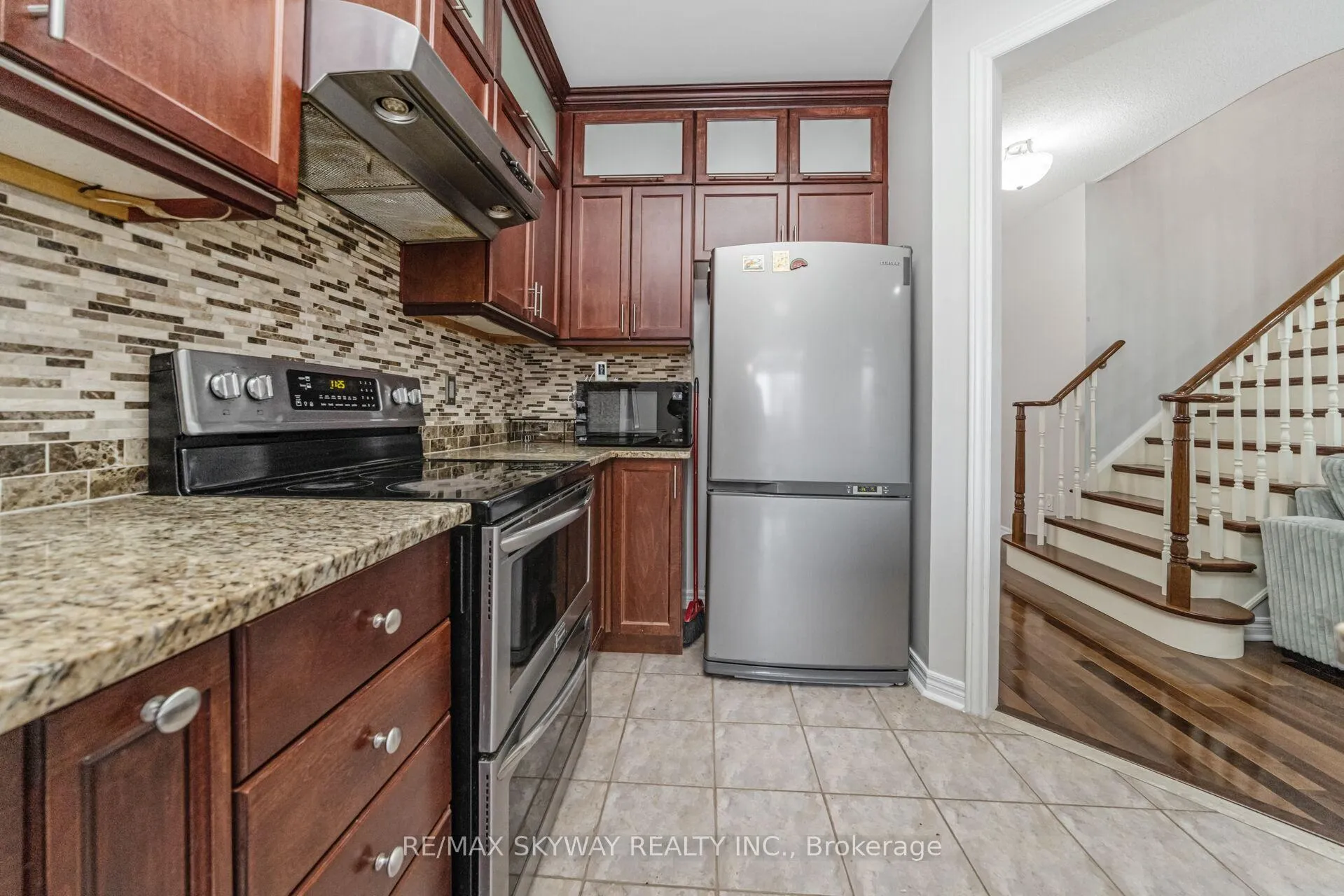 Photo 17 of 87 Ashdale Road, Brampton, Bram West — HOMEH