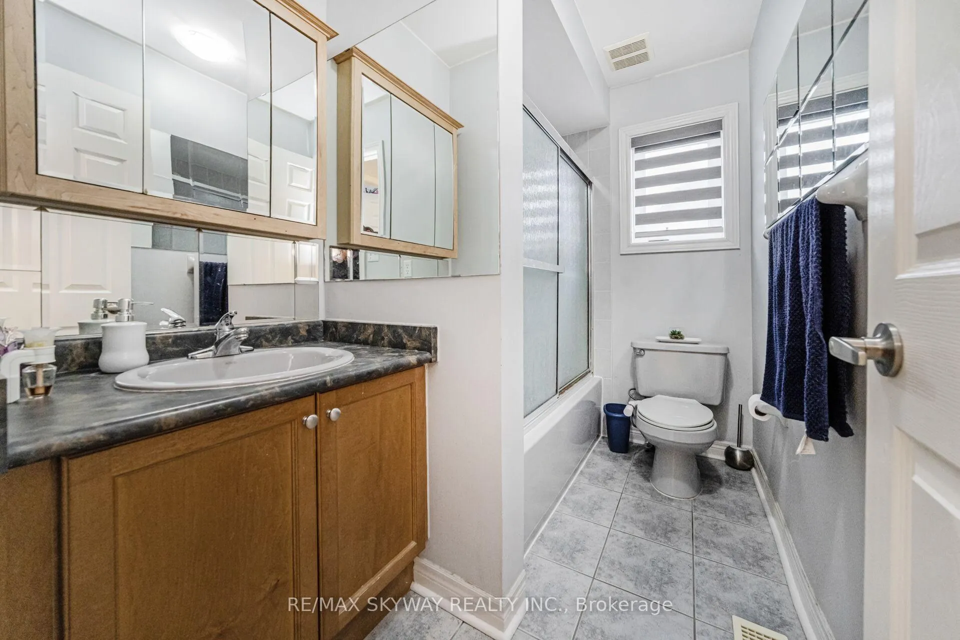 Photo 37 of 87 Ashdale Road, Brampton, Bram West — HOMEH