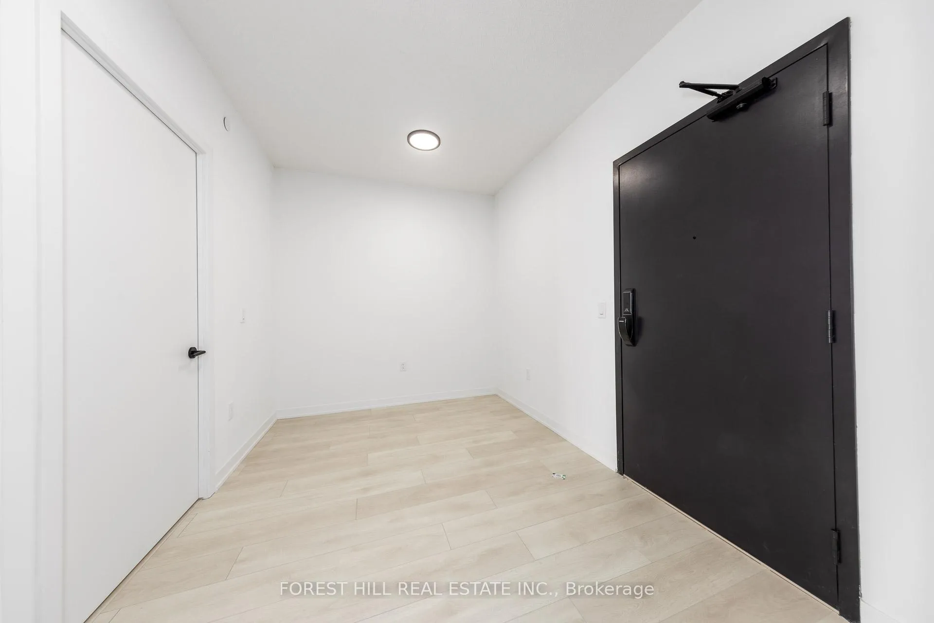 Photo 2 of Unit 414, 4878 Powers Common, Burlington, Alton — HOMEH