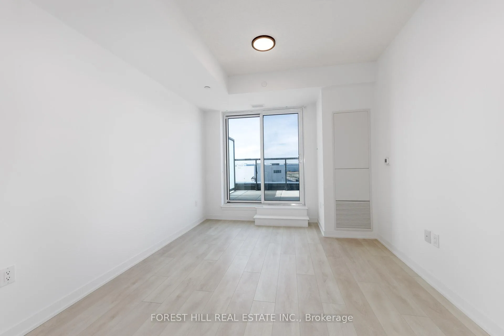 Photo 8 of Unit 414, 4878 Powers Common, Burlington, Alton — HOMEH