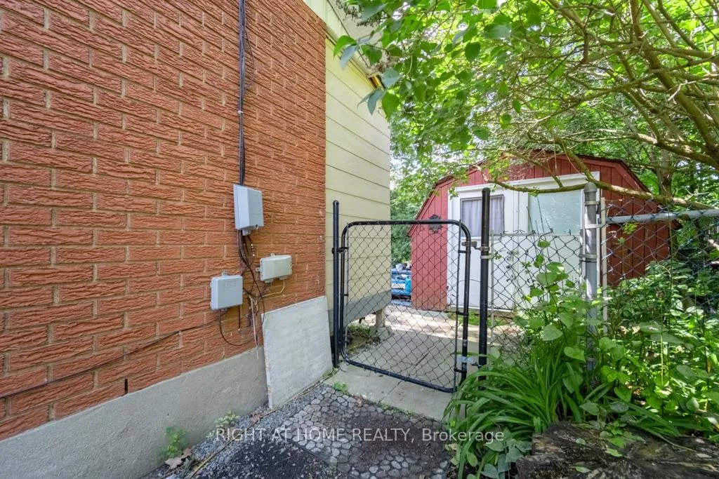 Photo 3 of Unit Unit B, 1252 Tompkins Street, Ottawa, Queensway Terrace South/Ridgeview — HOMEH