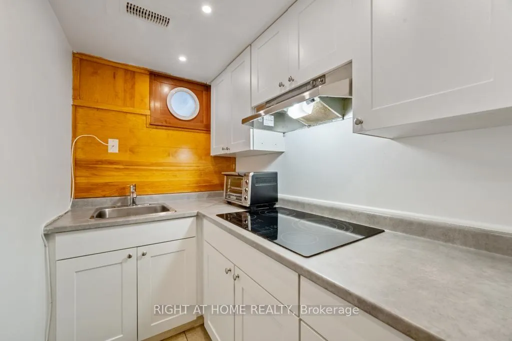 Photo 7 of Unit Unit B, 1252 Tompkins Street, Ottawa, Queensway Terrace South/Ridgeview — HOMEH