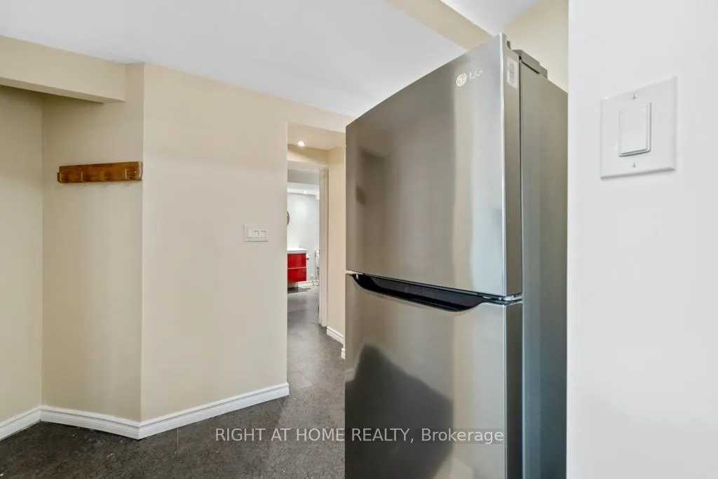 Photo 9 of Unit Unit B, 1252 Tompkins Street, Ottawa, Queensway Terrace South/Ridgeview — HOMEH