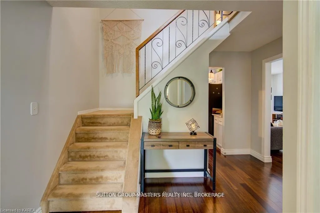 Photo 3 of 1058 Pembridge Crescent, Kingston, North of Taylor-Kidd Blvd — HOMEH