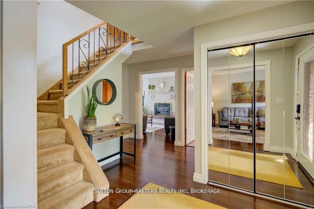 Photo 5 of 1058 Pembridge Crescent, Kingston, North of Taylor-Kidd Blvd — HOMEH