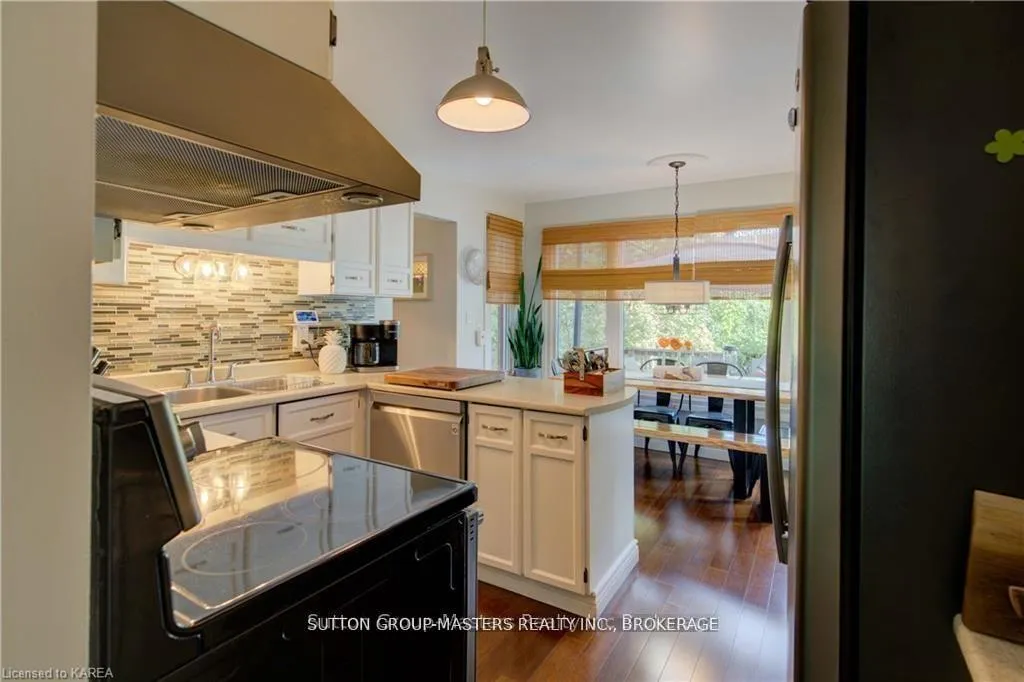 Photo 12 of 1058 Pembridge Crescent, Kingston, North of Taylor-Kidd Blvd — HOMEH