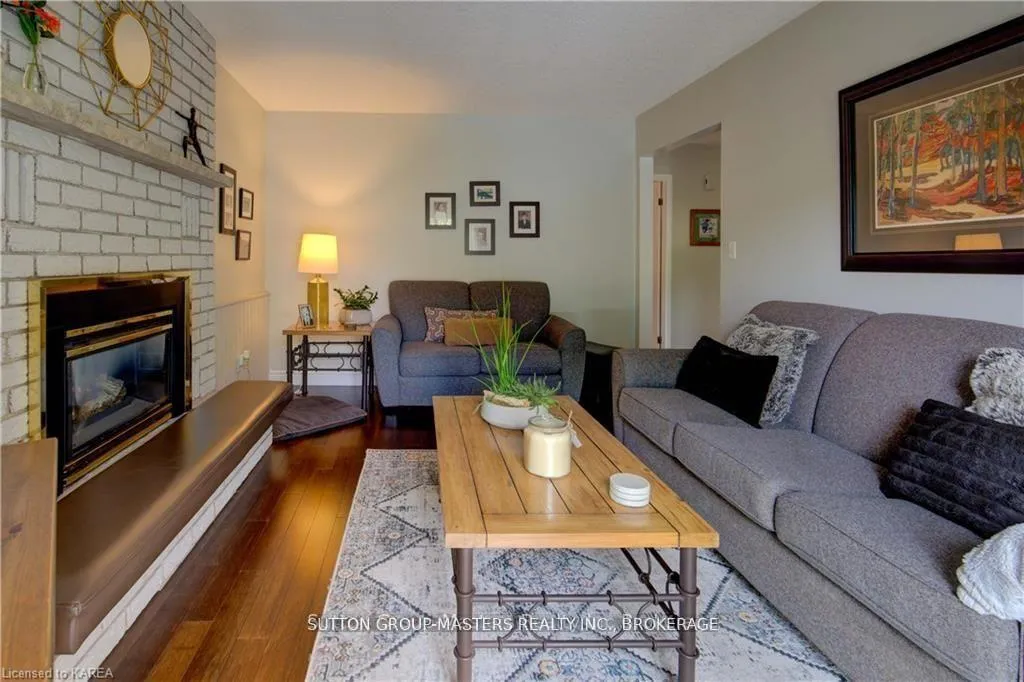 Photo 15 of 1058 Pembridge Crescent, Kingston, North of Taylor-Kidd Blvd — HOMEH