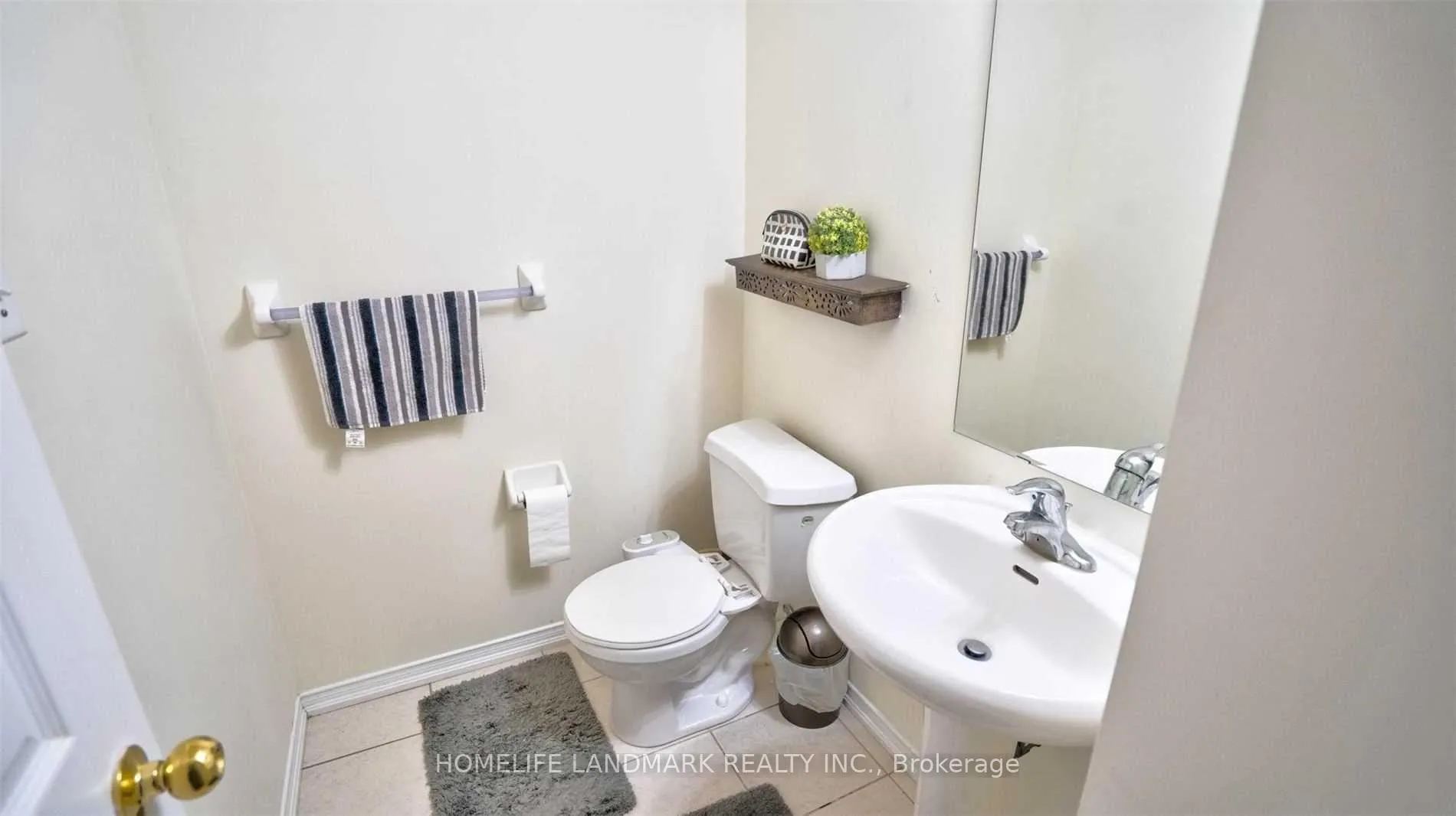 Photo 9 of 38 Silvester Street, Ajax, Central East — HOMEH