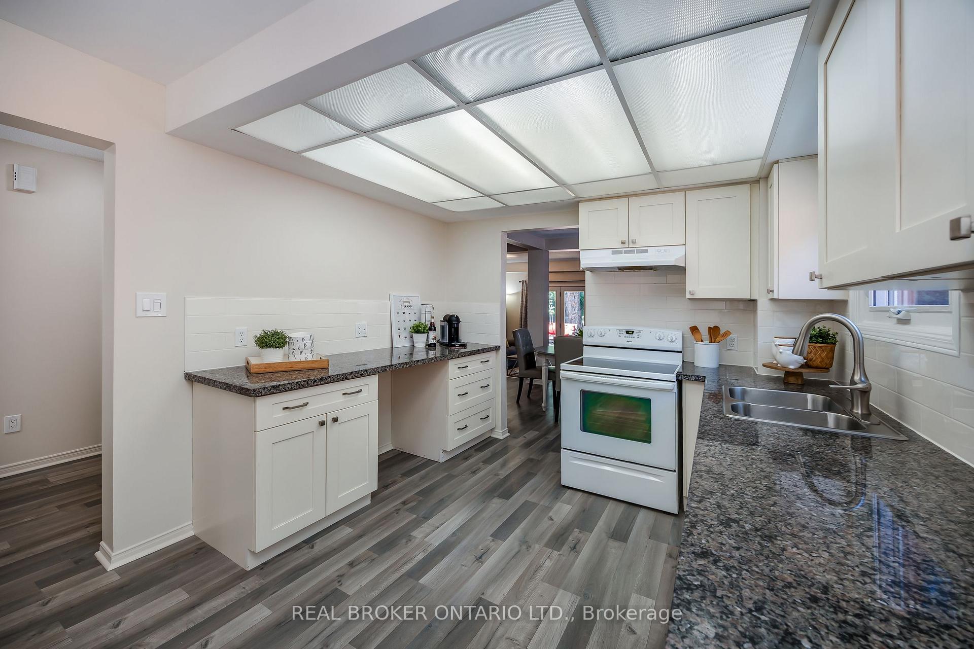 Photo 7 of 81 Mccrimmon Crescent, Clarington, Bowmanville — HOMEH