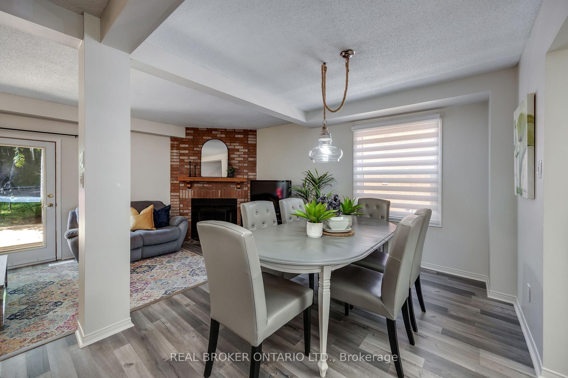 Photo 10 of 81 Mccrimmon Crescent, Clarington, Bowmanville — HOMEH