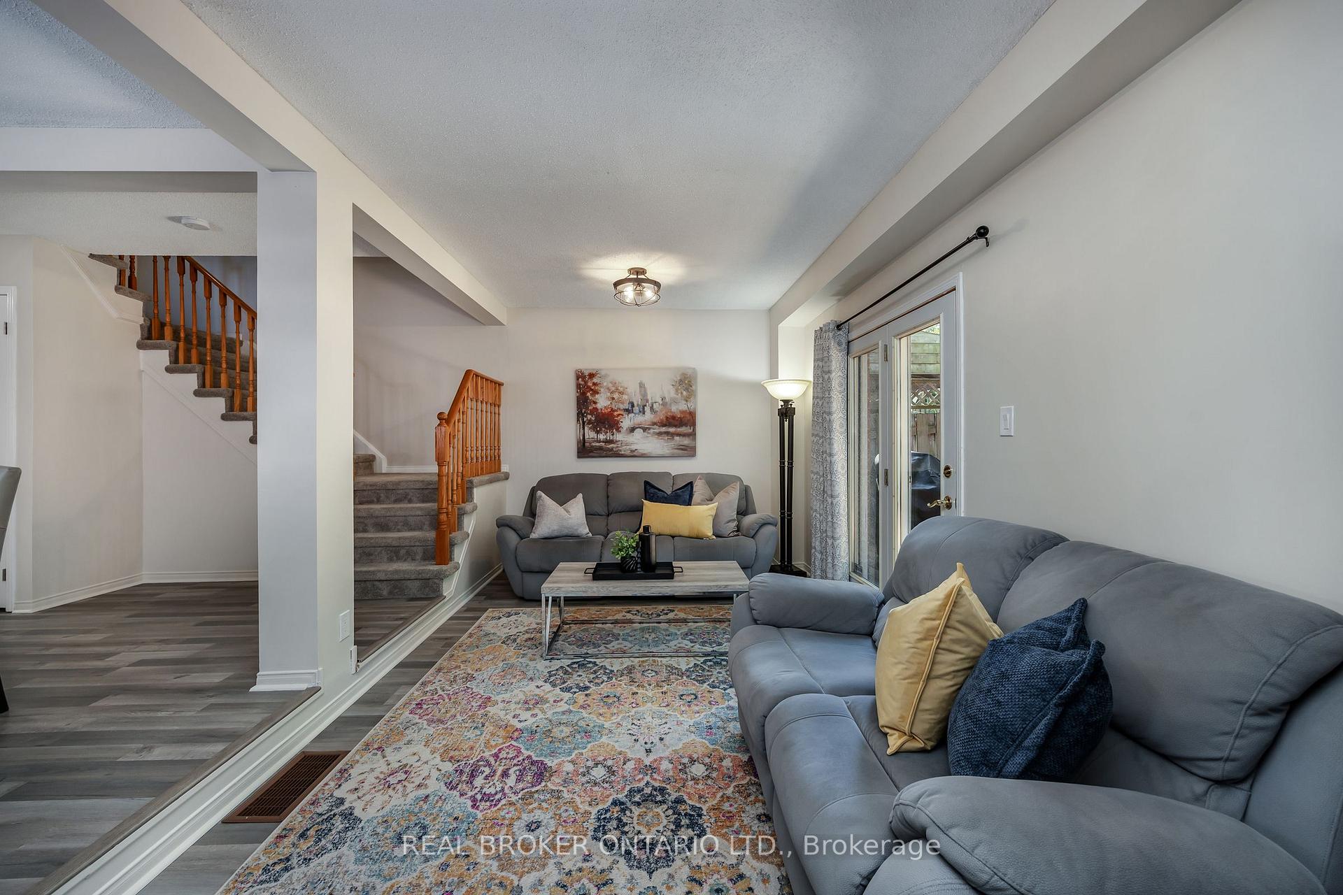 Photo 12 of 81 Mccrimmon Crescent, Clarington, Bowmanville — HOMEH