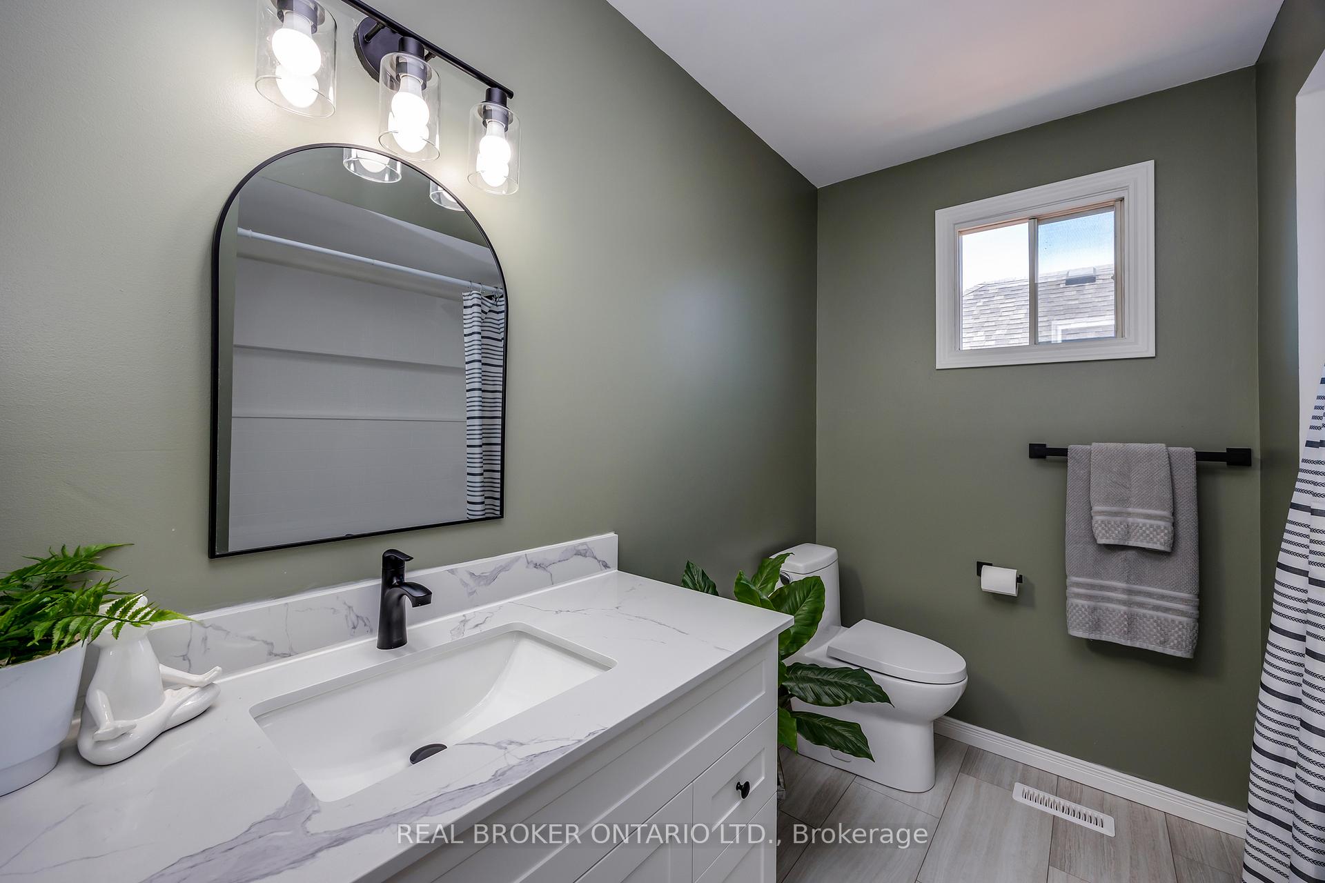 Photo 21 of 81 Mccrimmon Crescent, Clarington, Bowmanville — HOMEH
