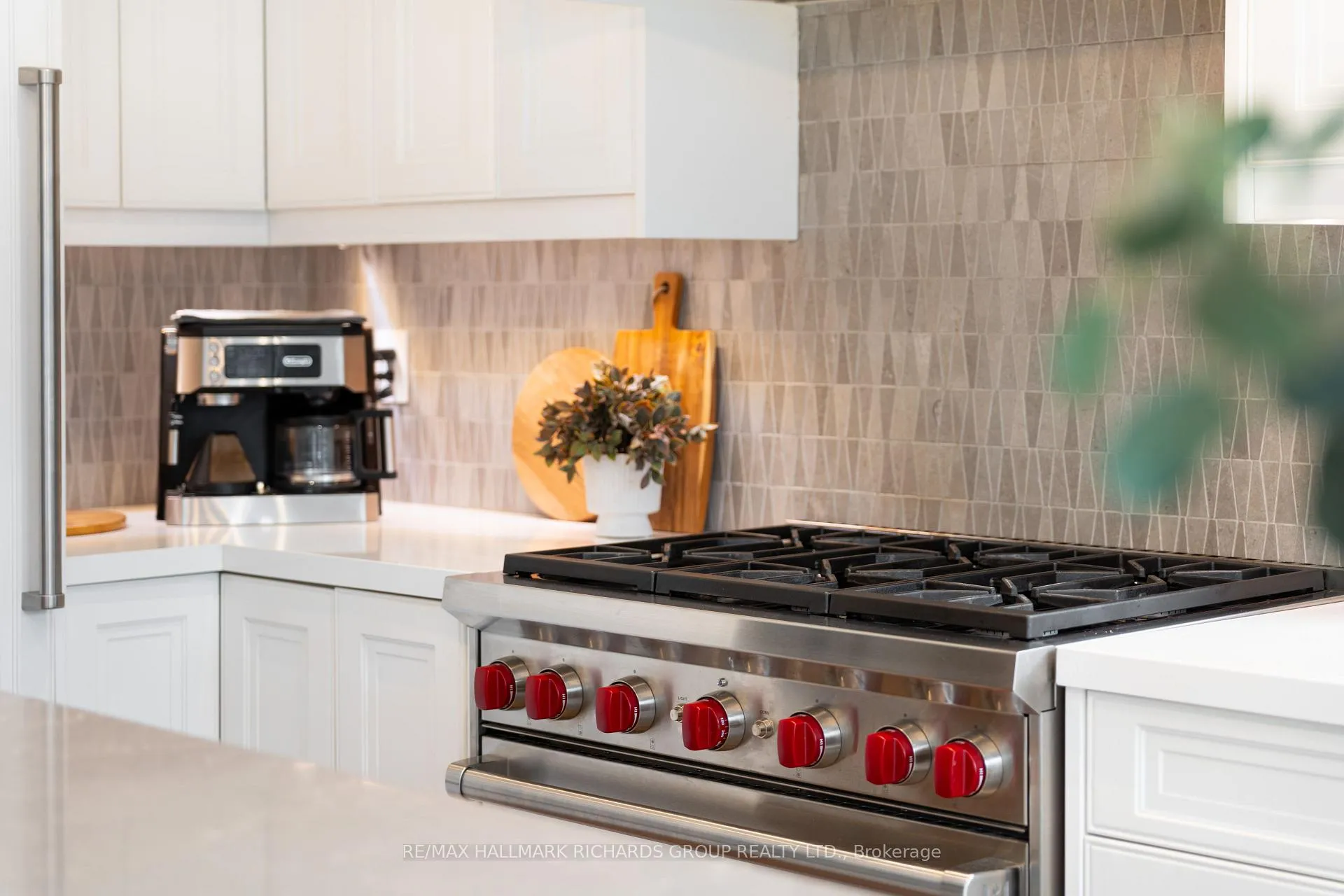 Photo 14 of 77 Randolph Road, Toronto, Leaside — HOMEH