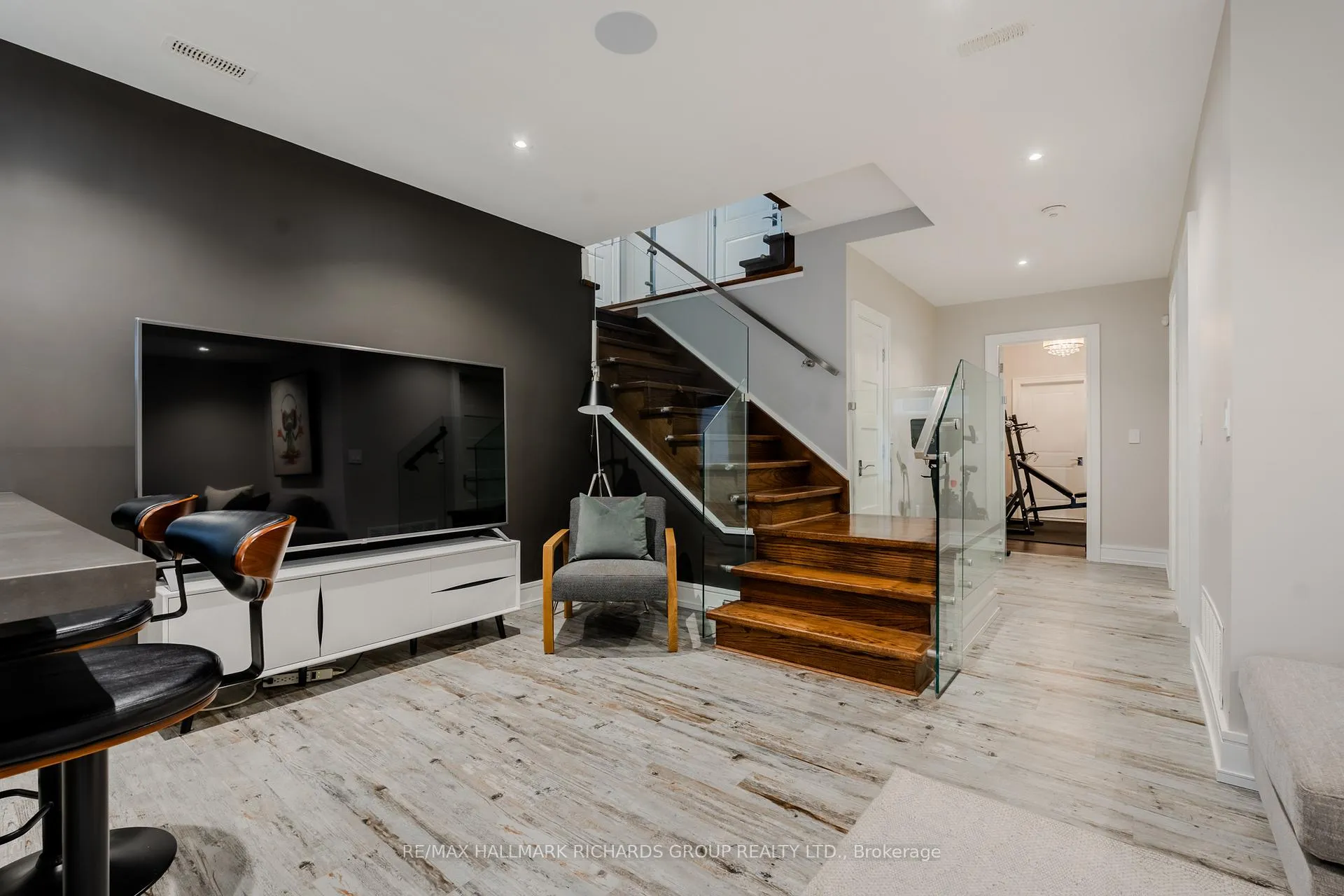 Photo 29 of 77 Randolph Road, Toronto, Leaside — HOMEH