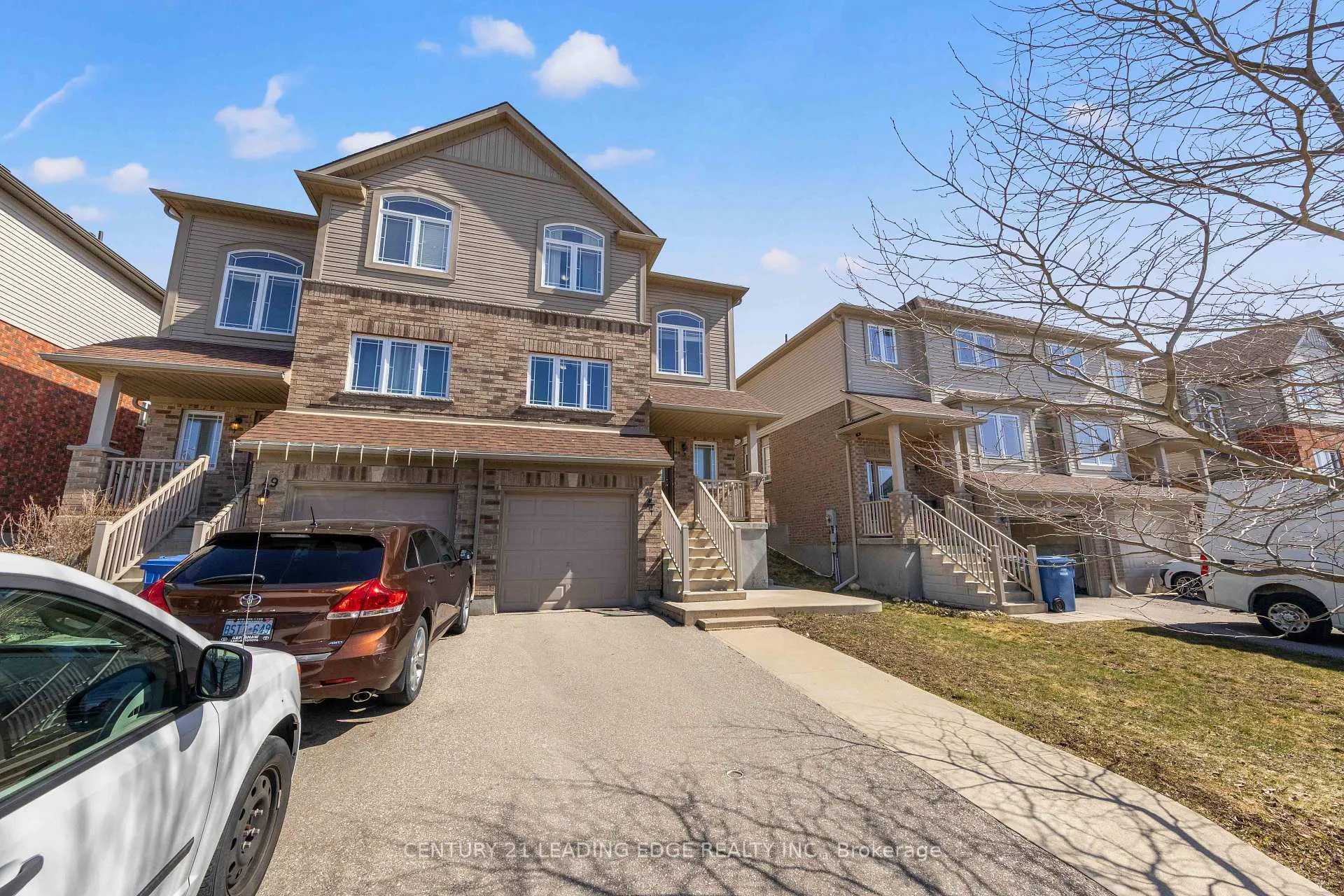 Photo 5 of 47 Oakes Crescent, Guelph, Grange Road — HOMEH
