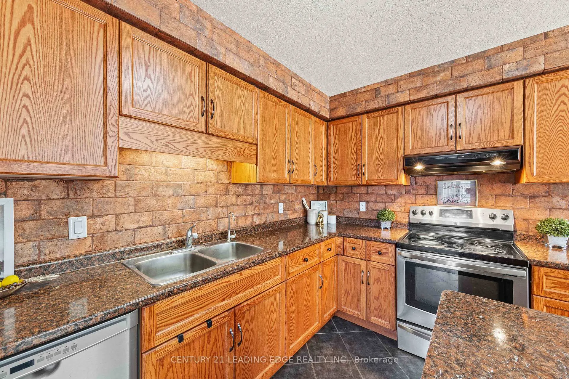 Photo 15 of 47 Oakes Crescent, Guelph, Grange Road — HOMEH
