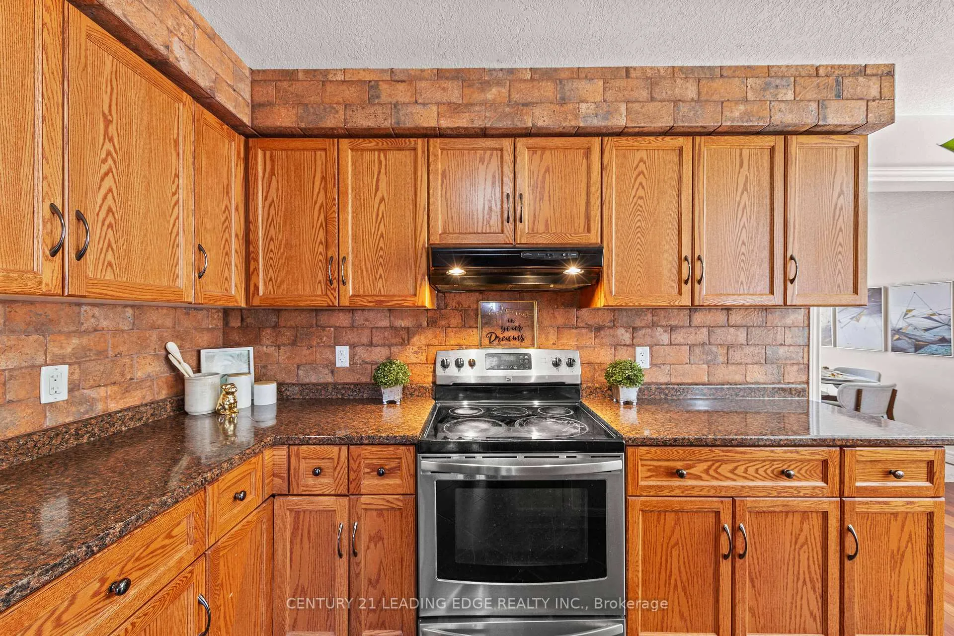 Photo 16 of 47 Oakes Crescent, Guelph, Grange Road — HOMEH
