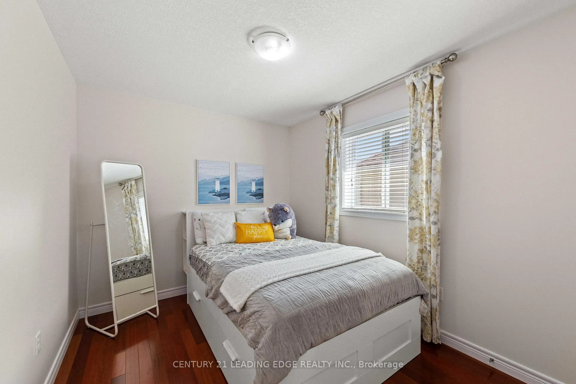 Photo 40 of 47 Oakes Crescent, Guelph, Grange Road — HOMEH