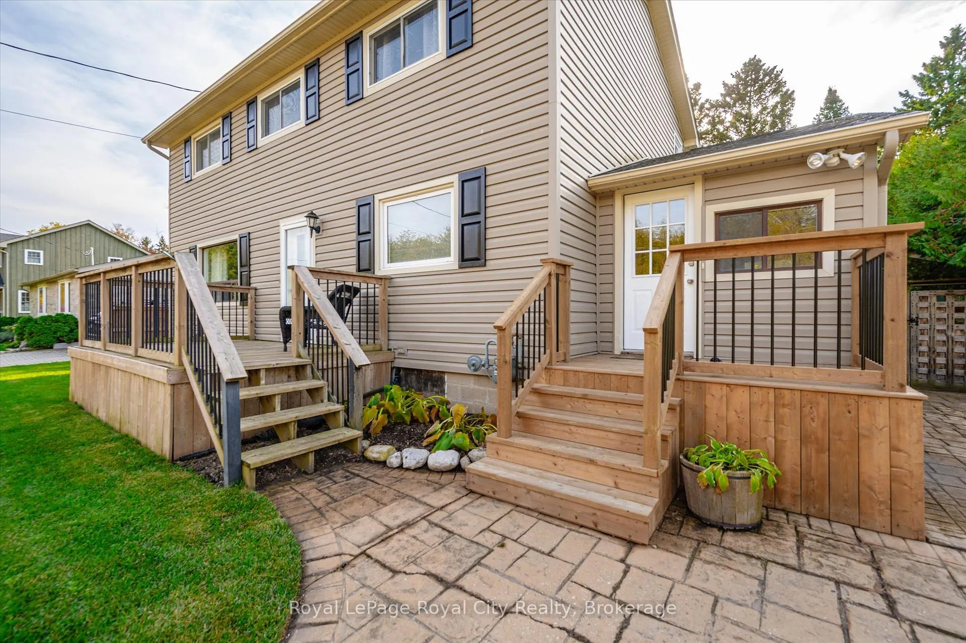Photo 3 of 6548 Beatty Line N, Centre Wellington, Fergus — HOMEH