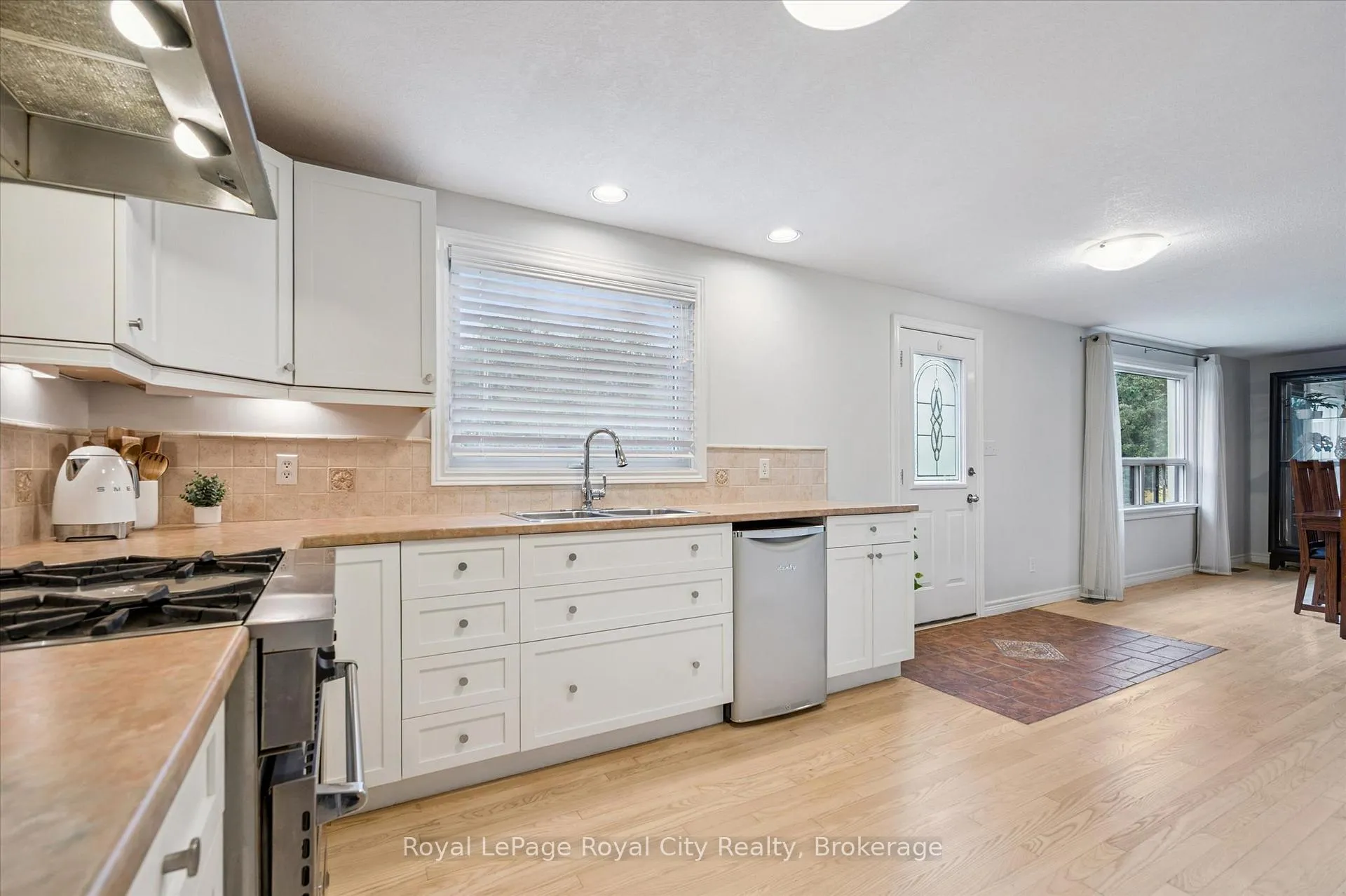 Photo 8 of 6548 Beatty Line N, Centre Wellington, Fergus — HOMEH