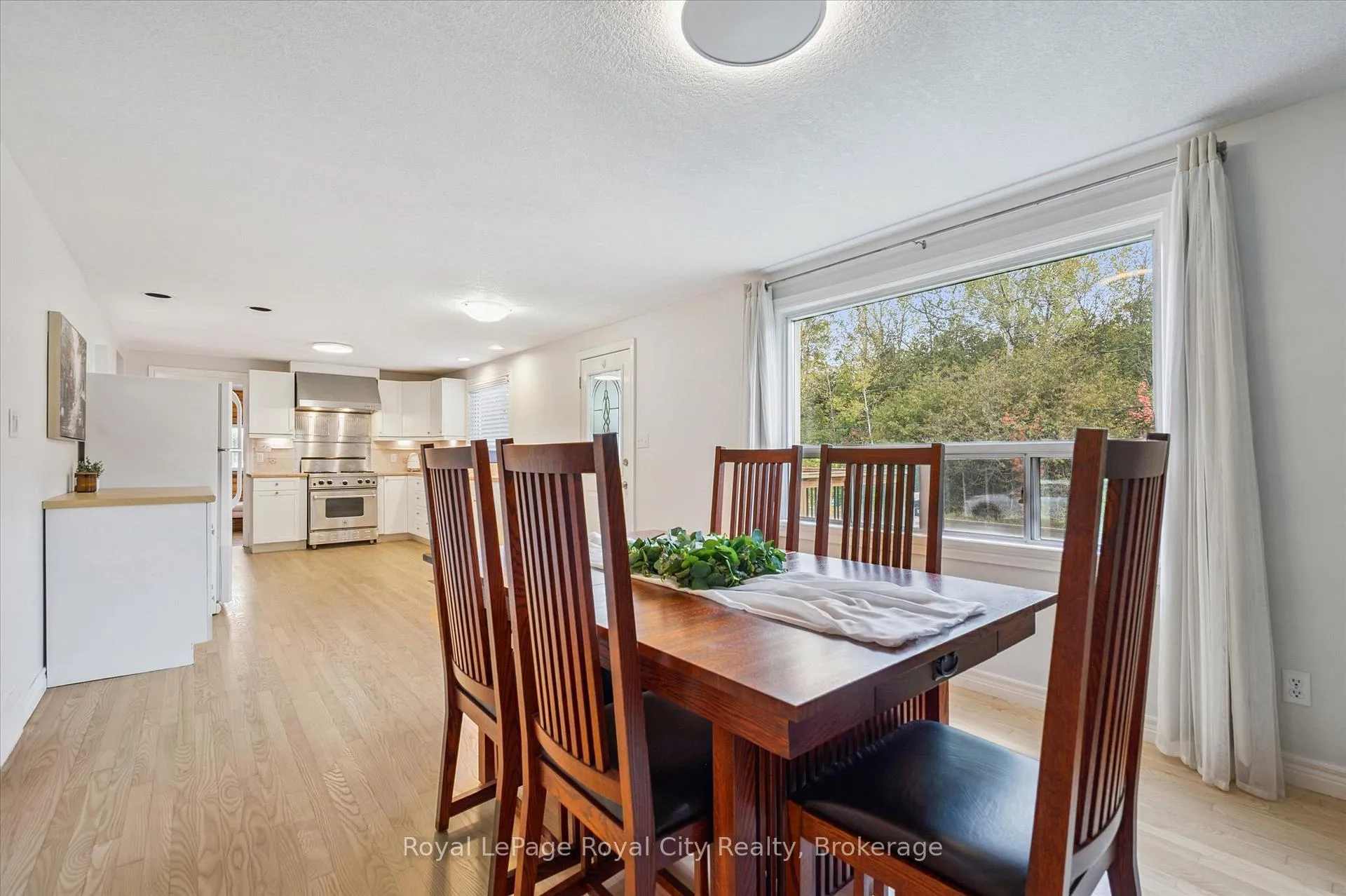 Photo 11 of 6548 Beatty Line N, Centre Wellington, Fergus — HOMEH