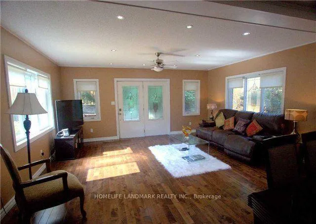 Photo 8 of 102 Beaverbrook Court, Scarborough, Rouge — HOMEH