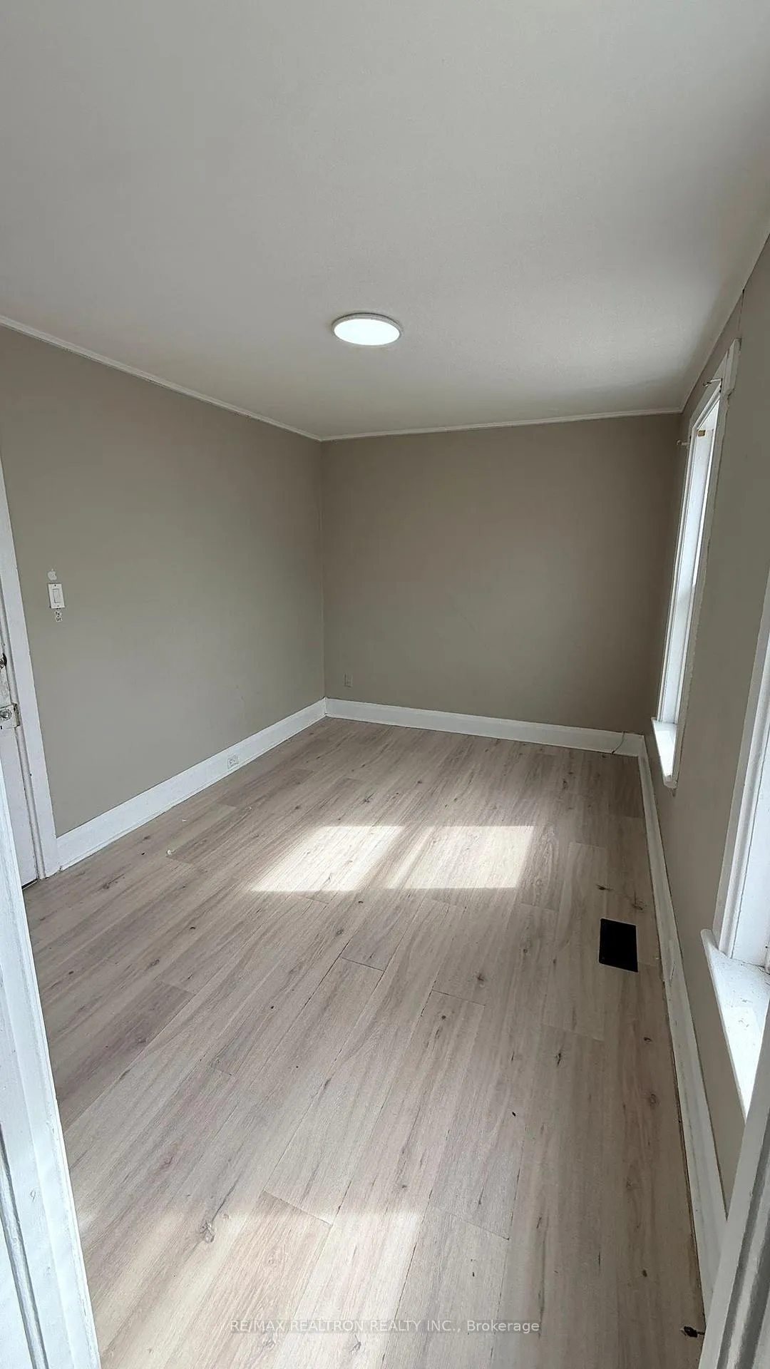 Photo 8 of 38 LaFayette Avenue, Peterborough, Town Ward 3 — HOMEH