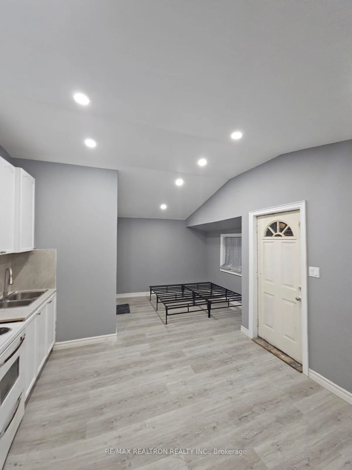 Photo 14 of 38 LaFayette Avenue, Peterborough, Town Ward 3 — HOMEH