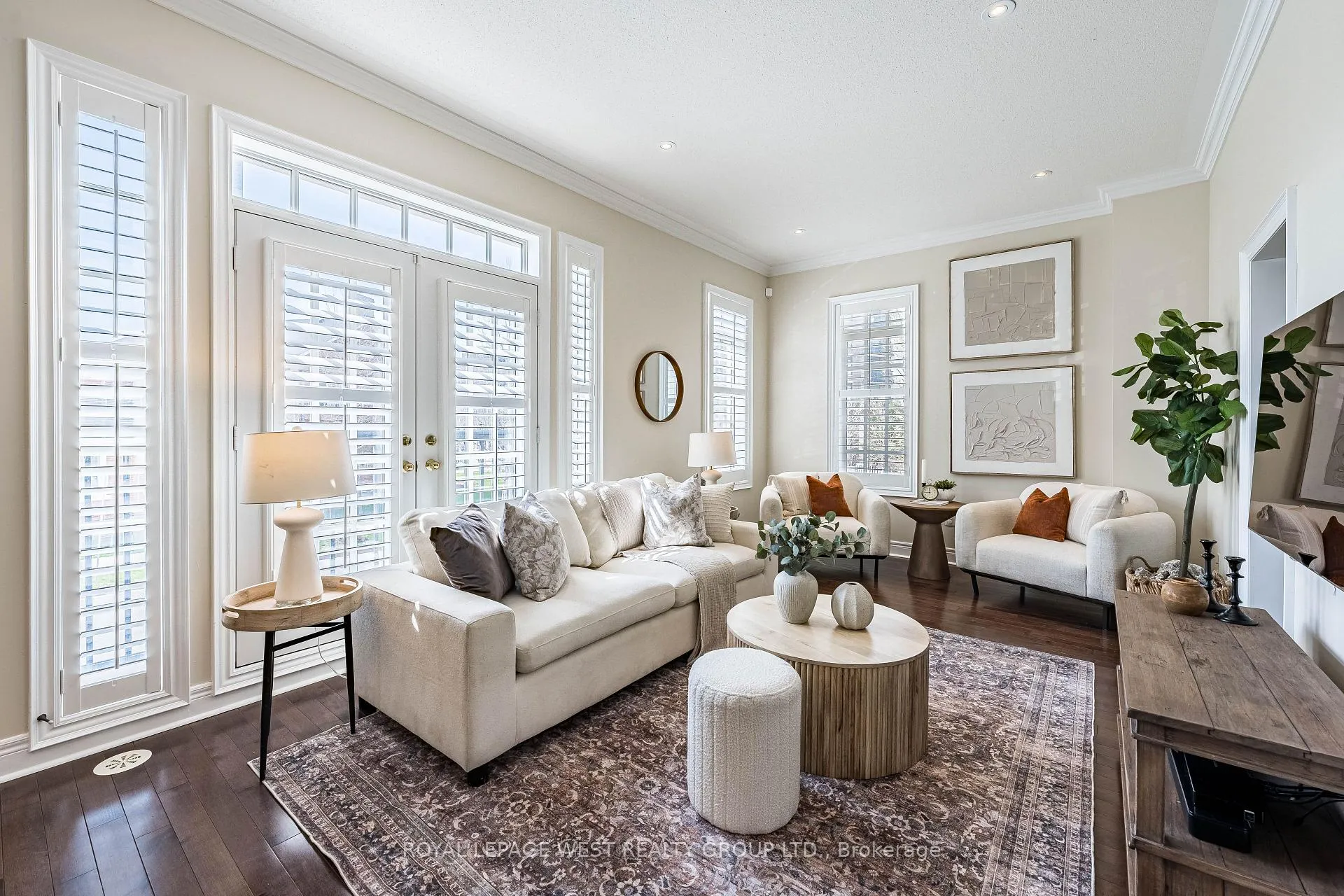 Photo 2 of 23 Mackenzie's Stand Avenue, Markham, Unionville — HOMEH