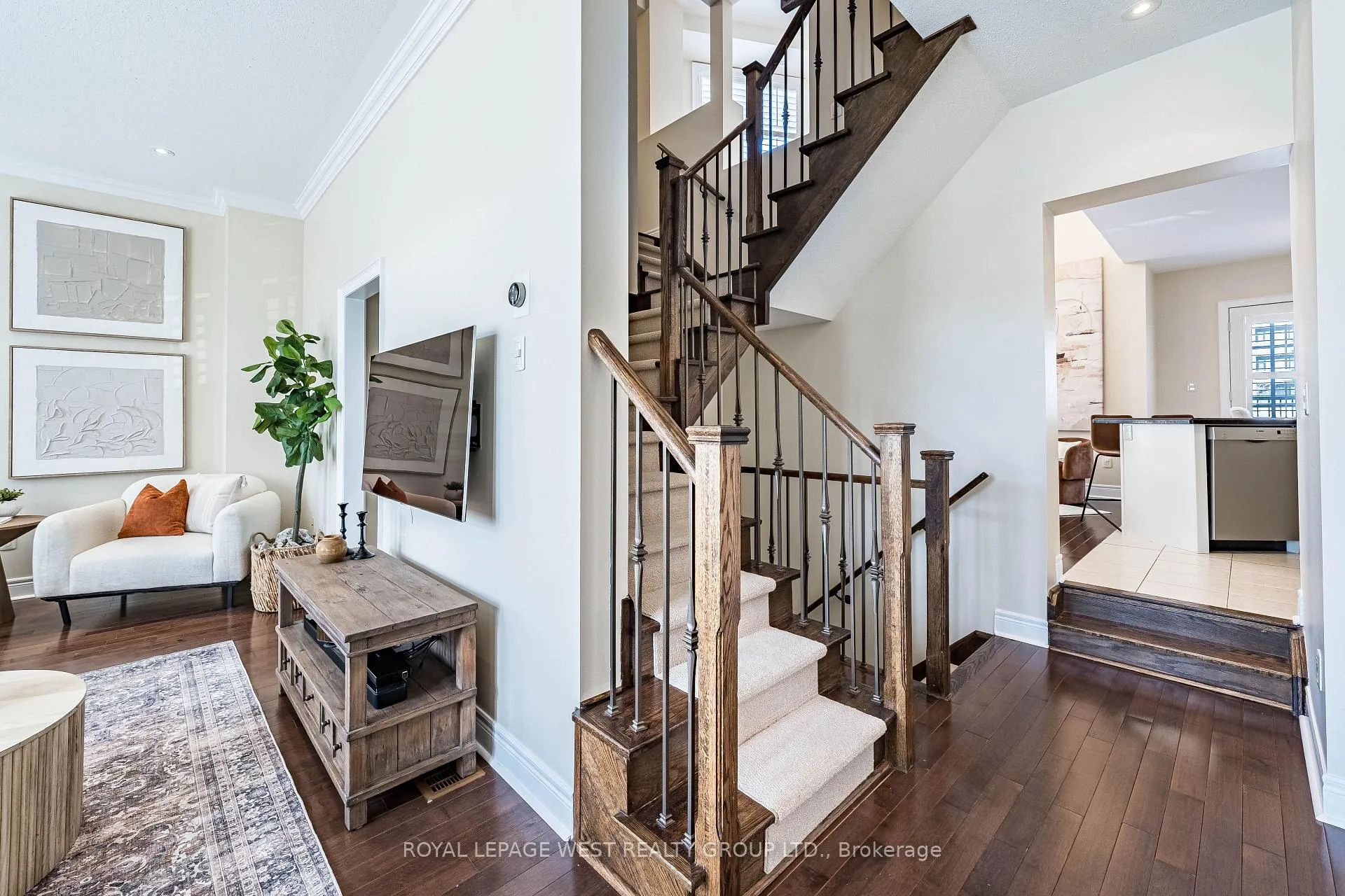 Photo 10 of 23 Mackenzie's Stand Avenue, Markham, Unionville — HOMEH