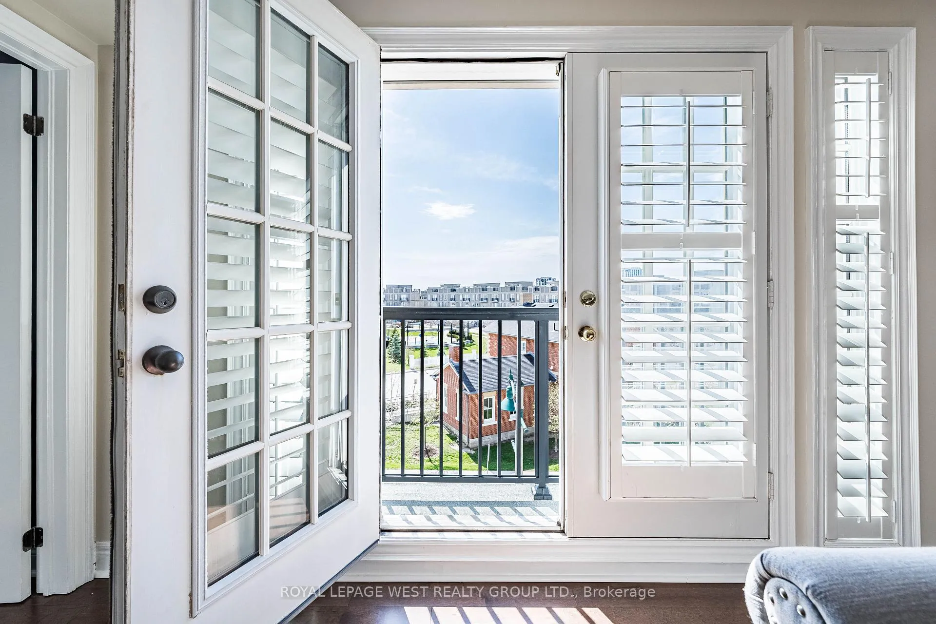 Photo 13 of 23 Mackenzie's Stand Avenue, Markham, Unionville — HOMEH