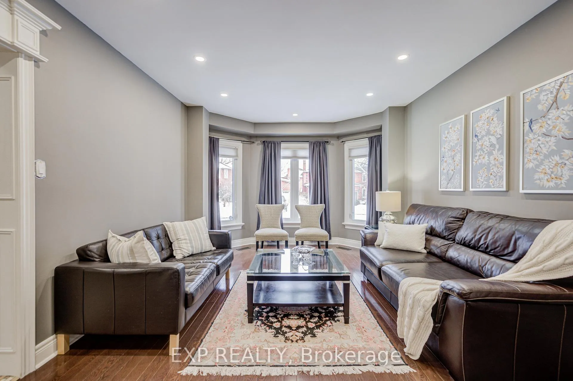 Photo 1 of 372 Greenock Drive, Vaughan, Maple — HOMEH