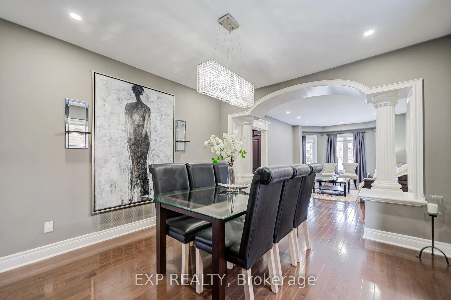 Photo 9 of 372 Greenock Drive, Vaughan, Maple — HOMEH