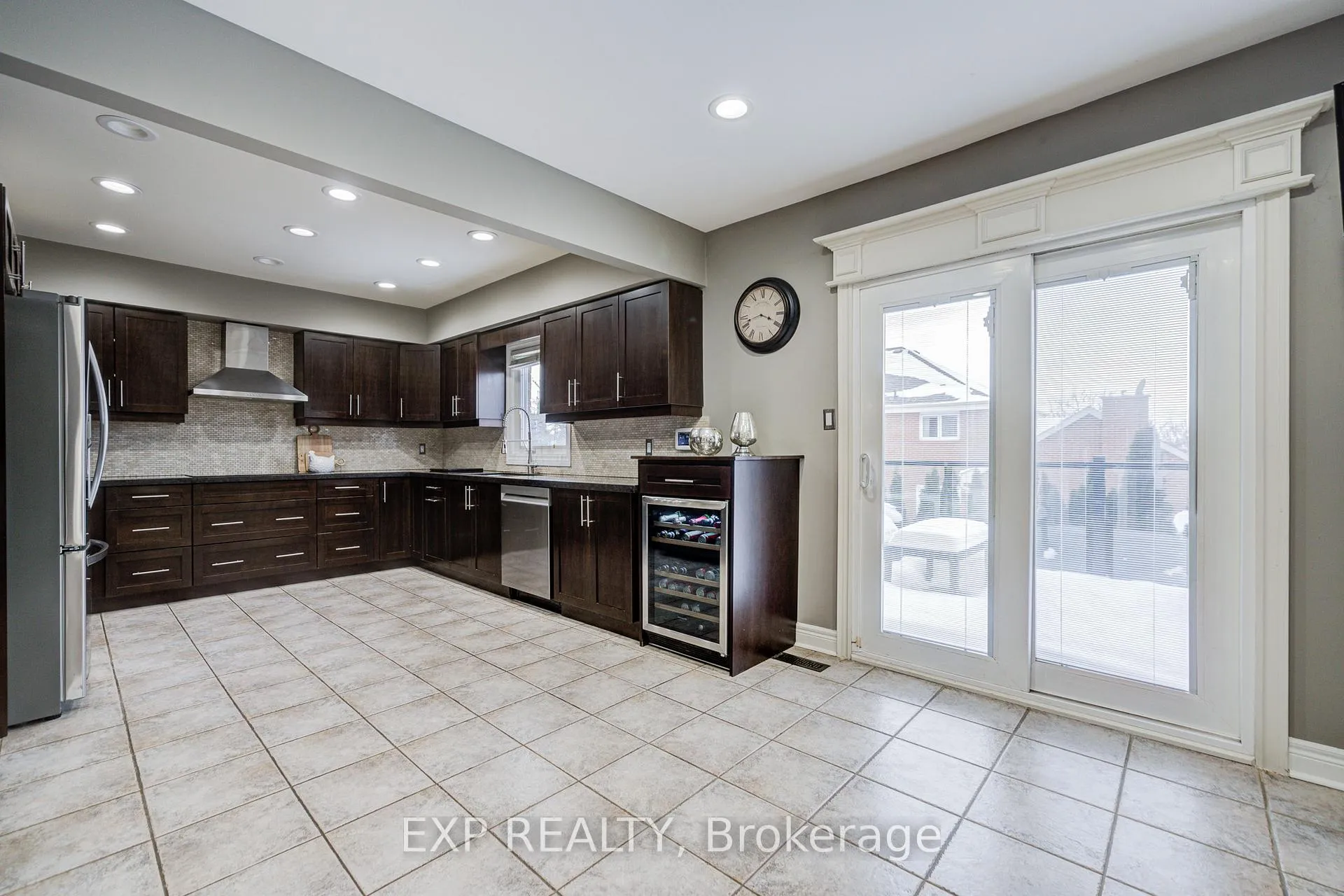Photo 14 of 372 Greenock Drive, Vaughan, Maple — HOMEH