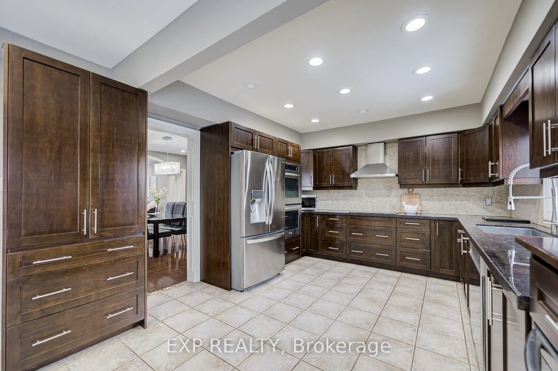 Photo 16 of 372 Greenock Drive, Vaughan, Maple — HOMEH