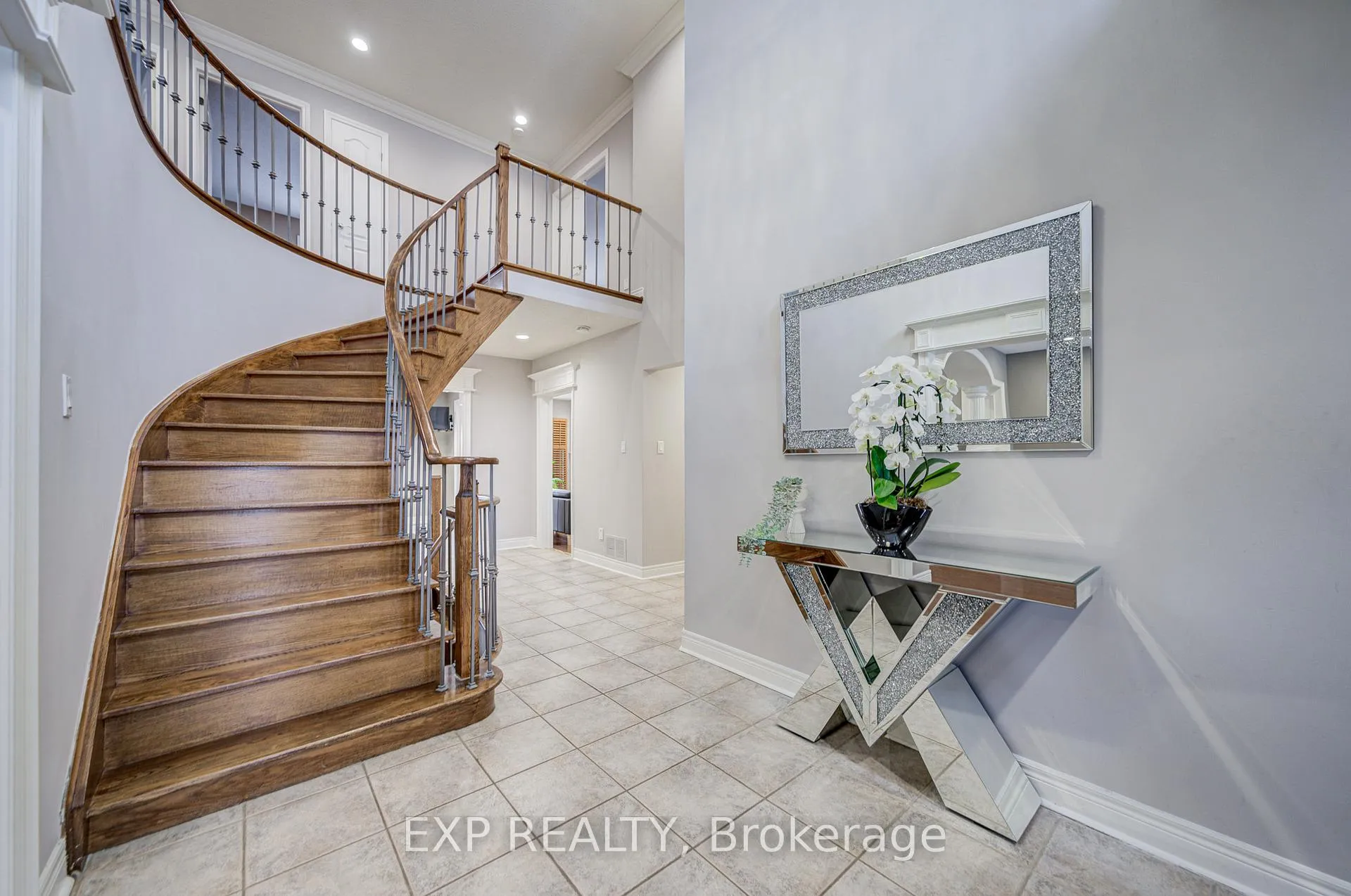 Photo 18 of 372 Greenock Drive, Vaughan, Maple — HOMEH