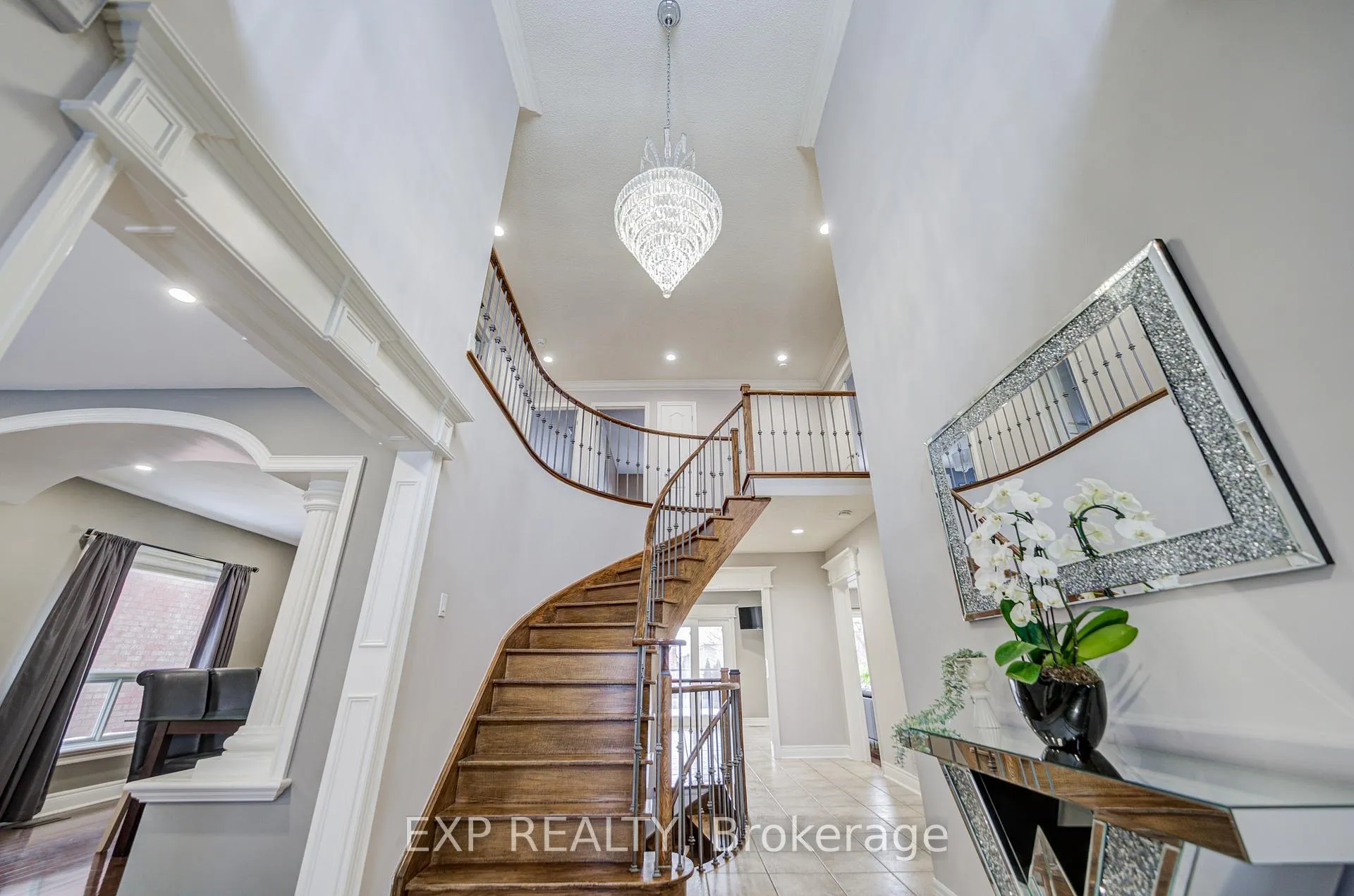 Photo 19 of 372 Greenock Drive, Vaughan, Maple — HOMEH