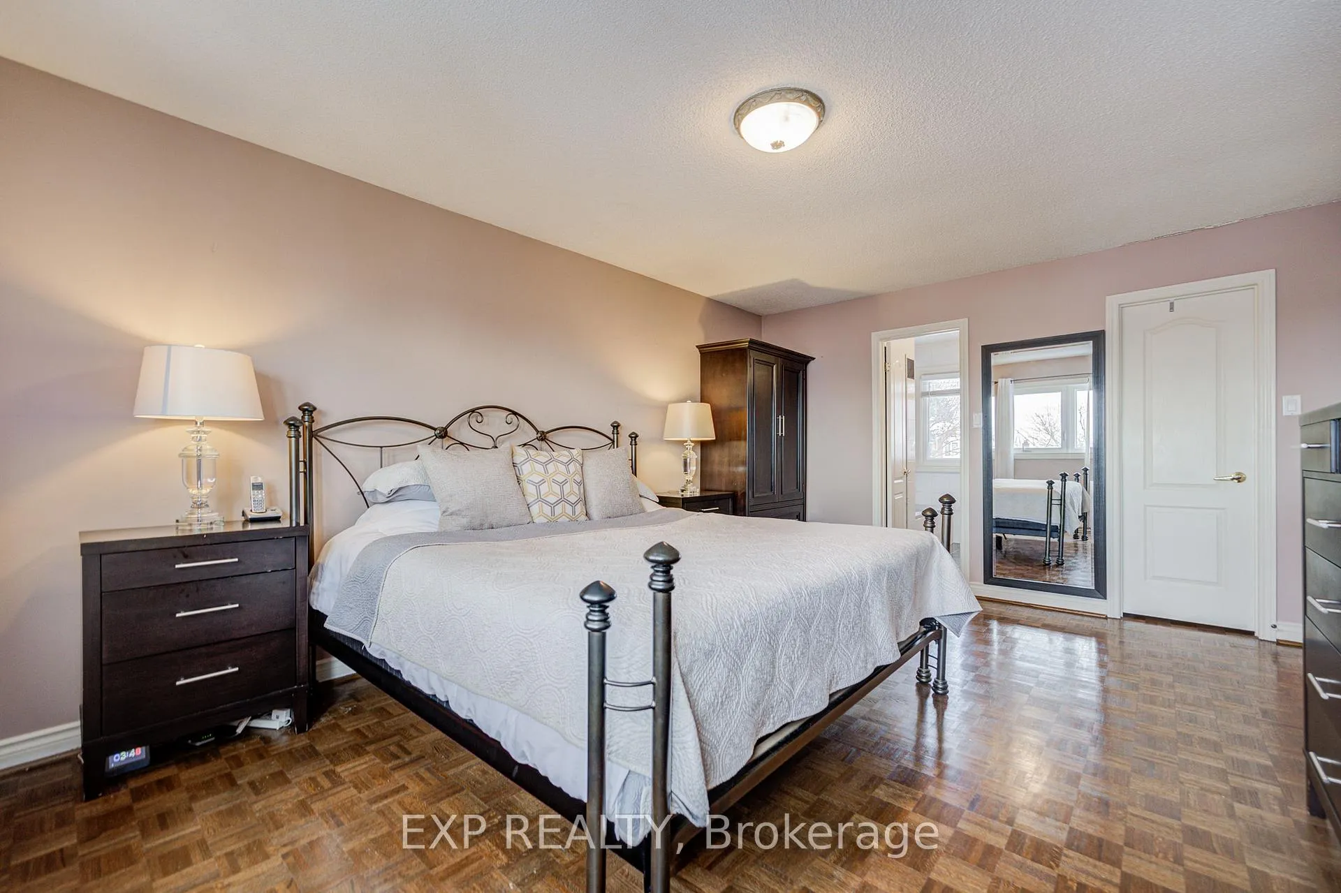 Photo 25 of 372 Greenock Drive, Vaughan, Maple — HOMEH