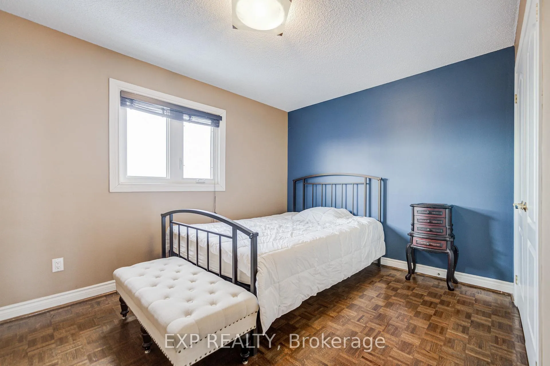 Photo 27 of 372 Greenock Drive, Vaughan, Maple — HOMEH