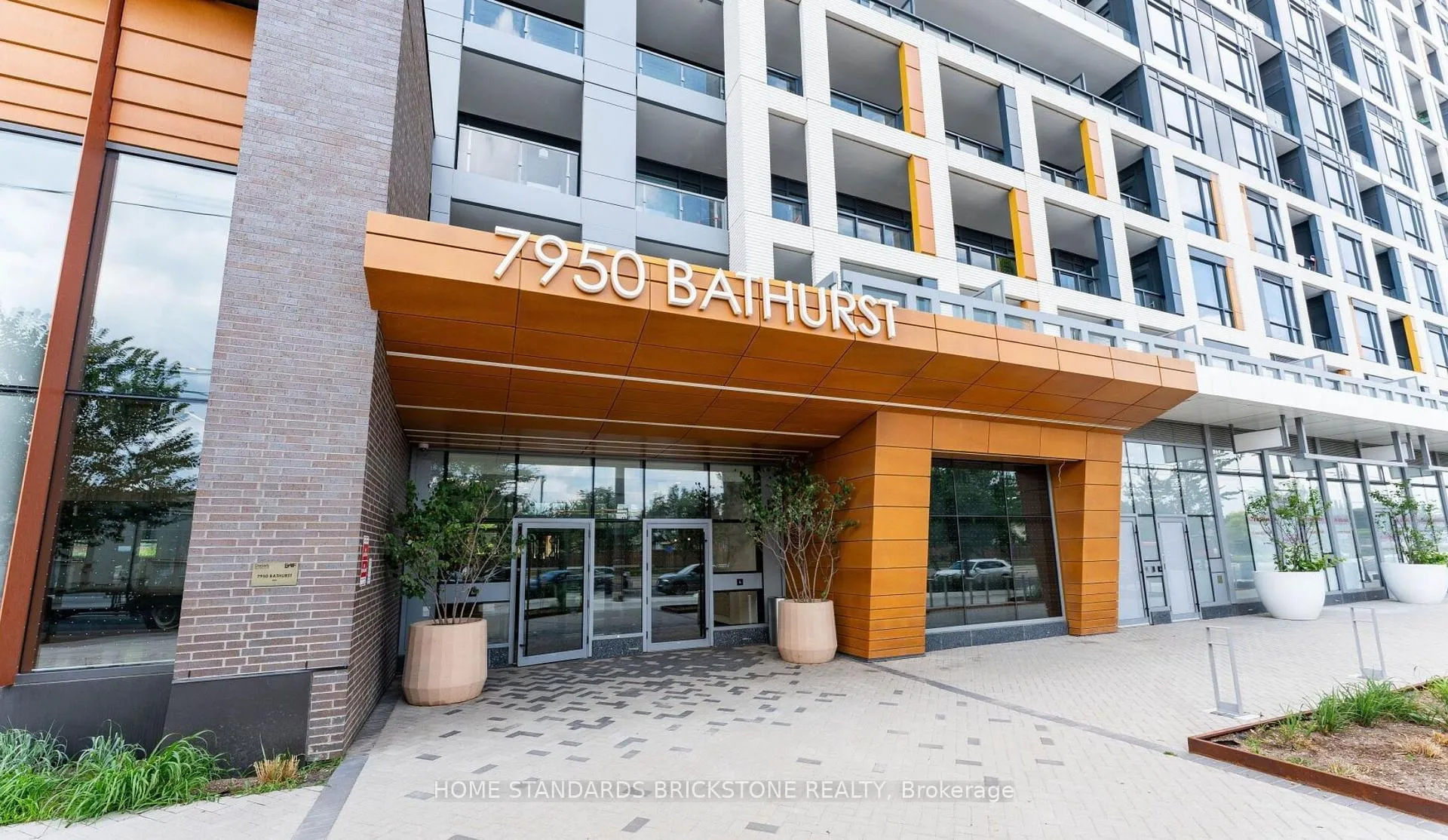 Photo 2 of Unit B-431, 7950 Bathurst Street, Vaughan, Beverley Glen — HOMEH