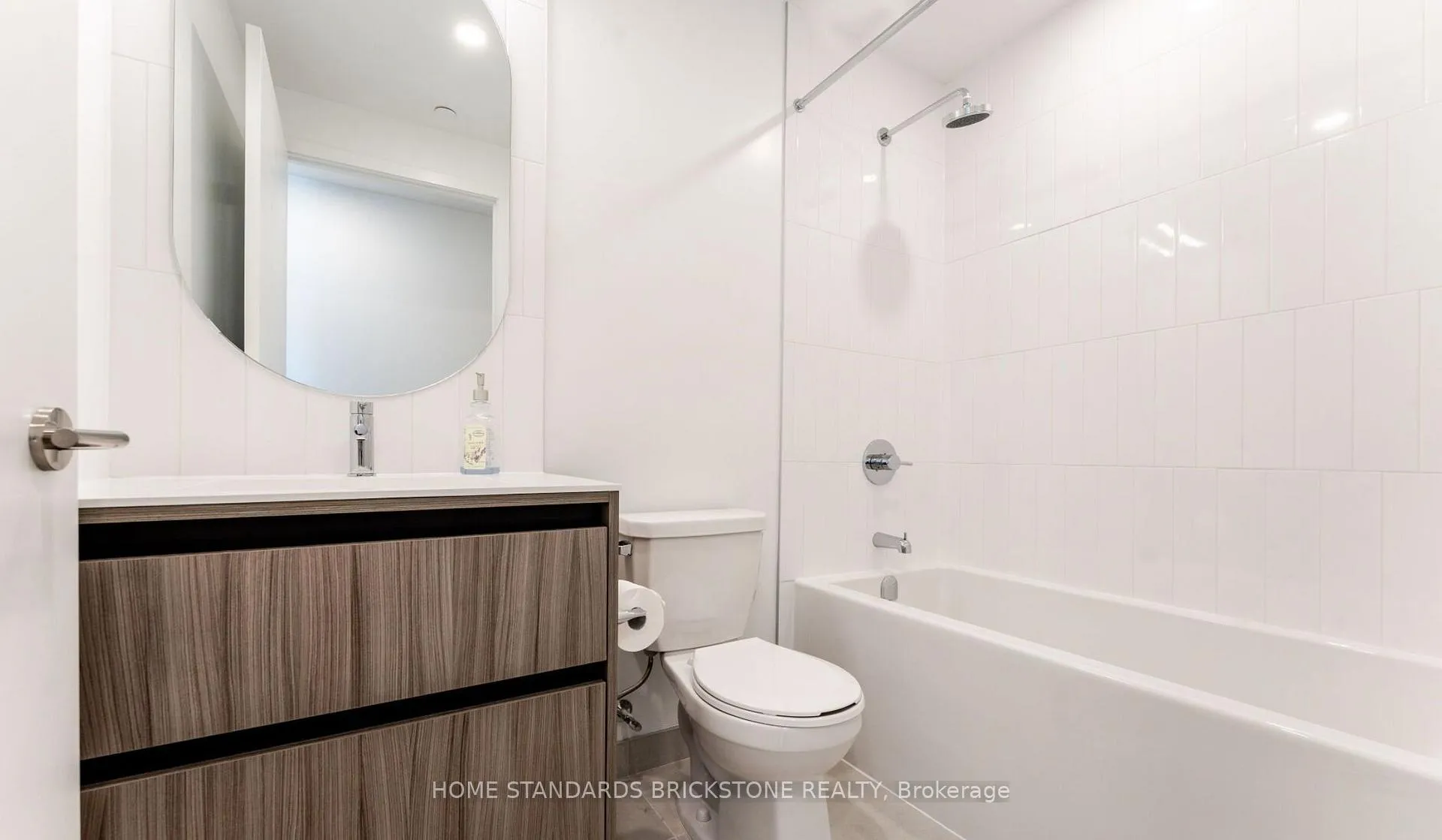 Photo 11 of Unit B-431, 7950 Bathurst Street, Vaughan, Beverley Glen — HOMEH
