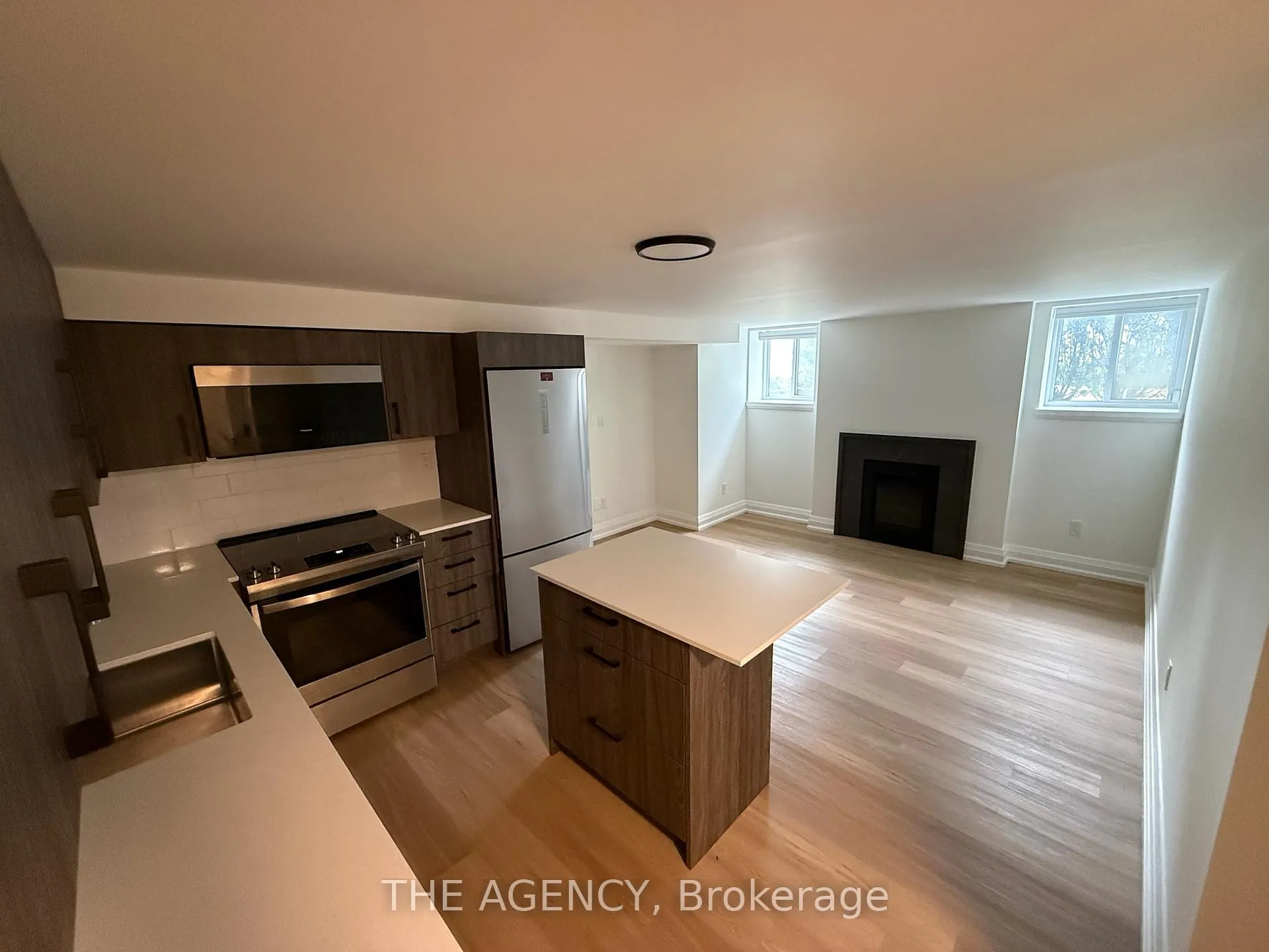Photo 6 of 31 Oriole Parkway, Toronto, Yonge-St. Clair — HOMEH