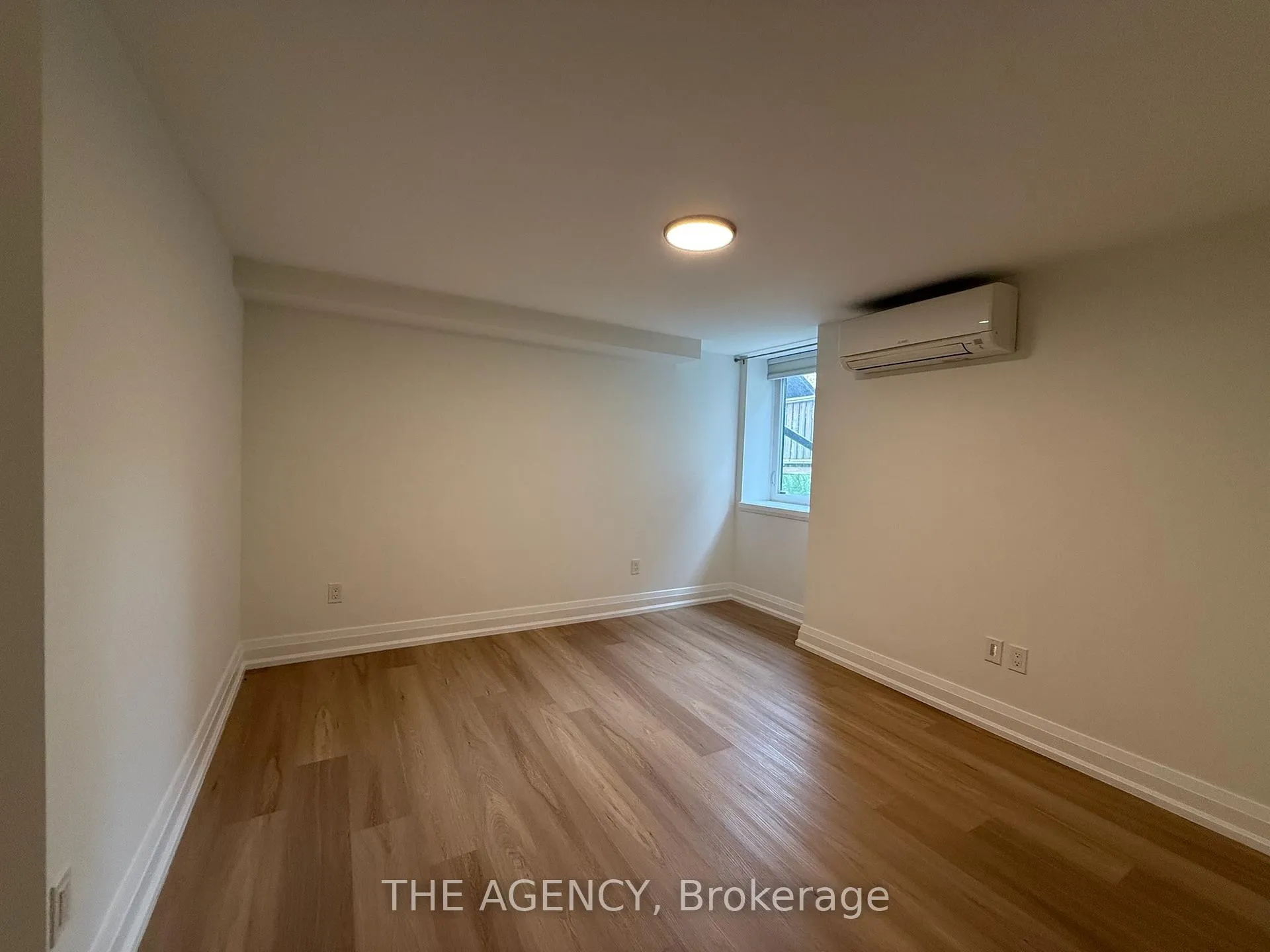 Photo 16 of 31 Oriole Parkway, Toronto, Yonge-St. Clair — HOMEH