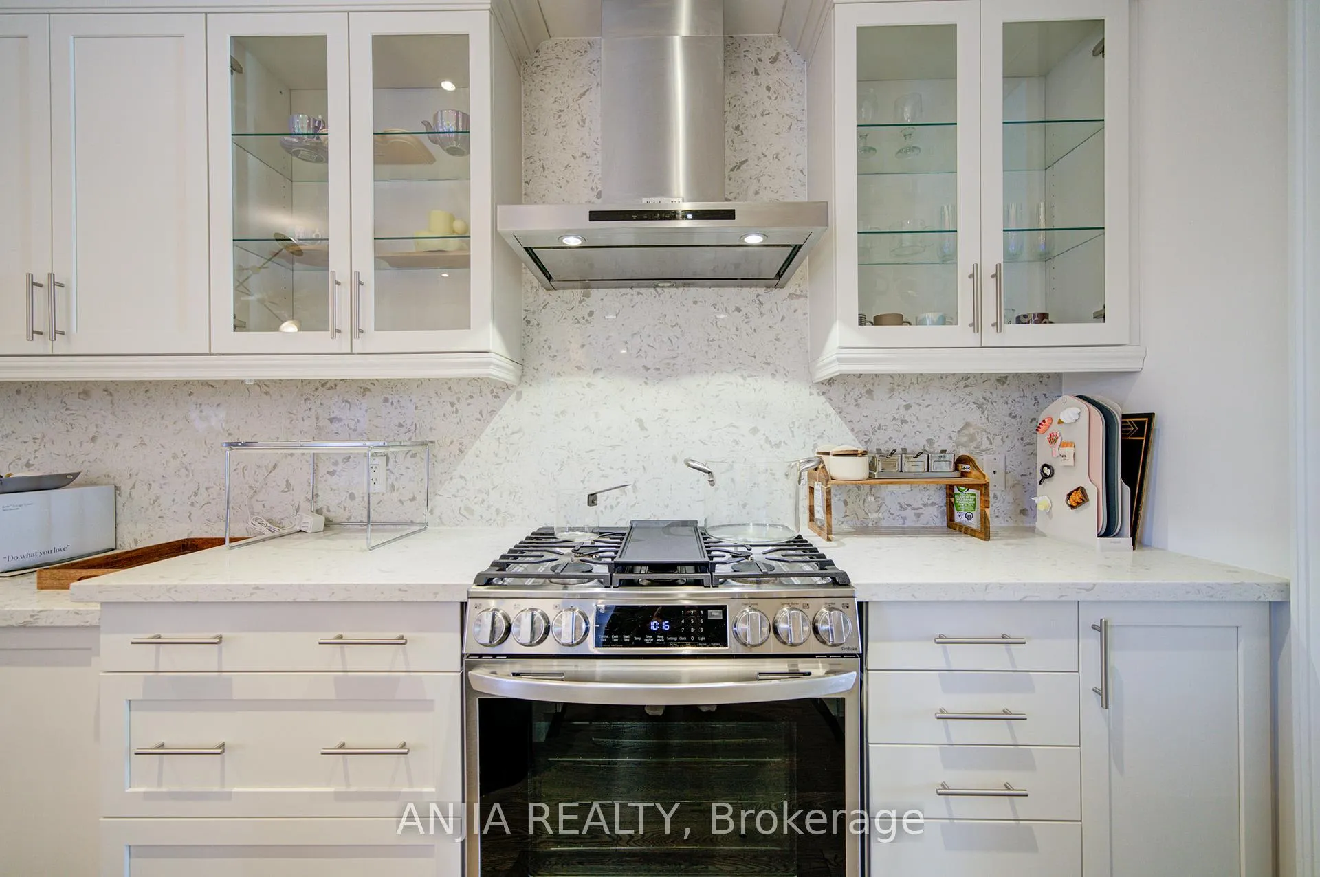 Photo 16 of 5158 16th Avenue, Markham, Berczy — HOMEH