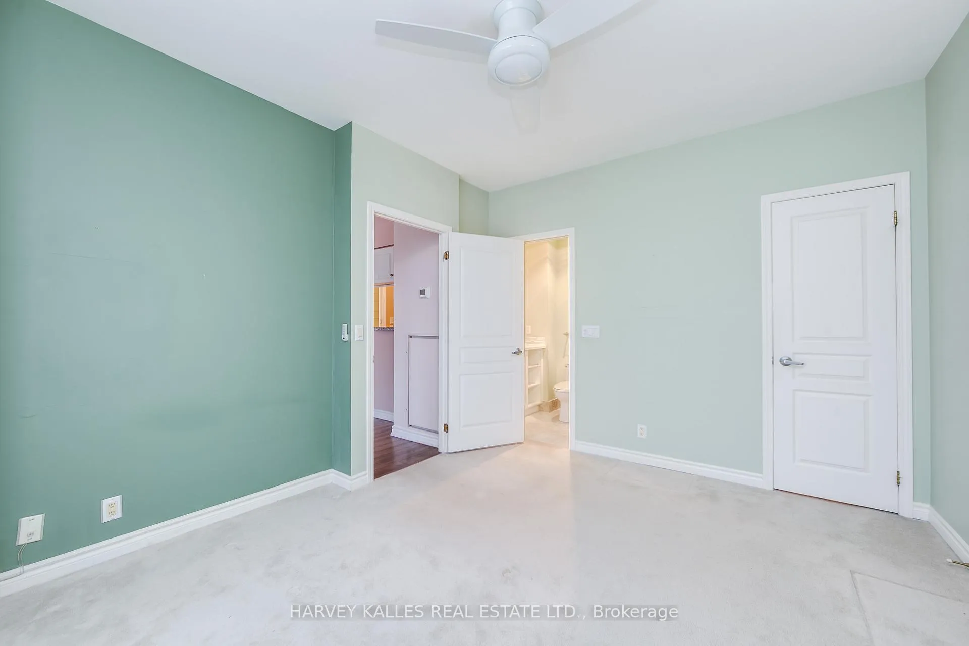 Photo 21 of Unit 903, 1 Deer Park Crescent, Toronto, Yonge-St. Clair — HOMEH