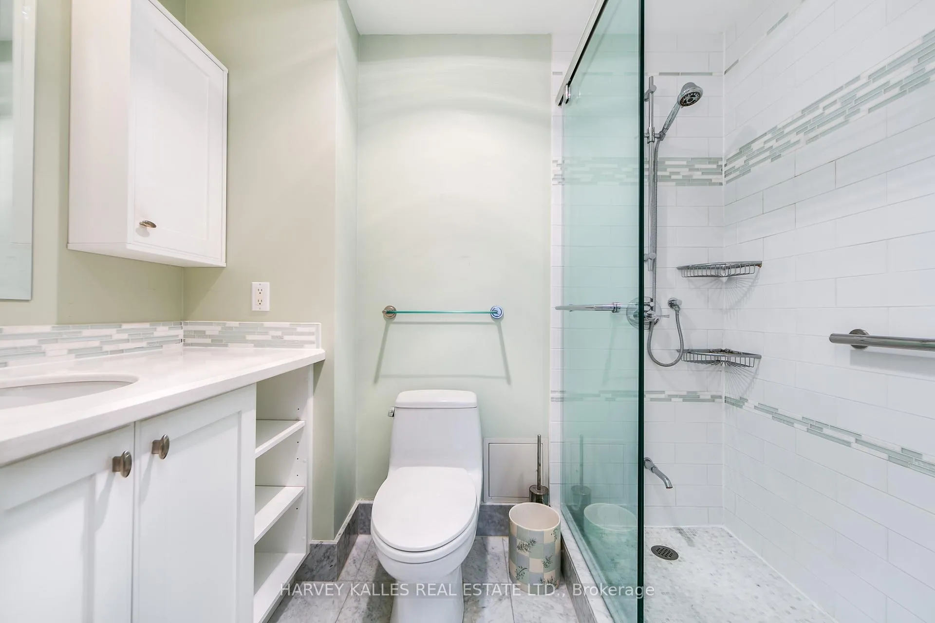 Photo 24 of Unit 903, 1 Deer Park Crescent, Toronto, Yonge-St. Clair — HOMEH