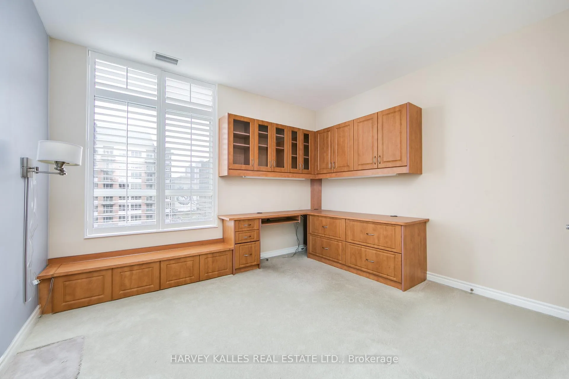 Photo 29 of Unit 903, 1 Deer Park Crescent, Toronto, Yonge-St. Clair — HOMEH