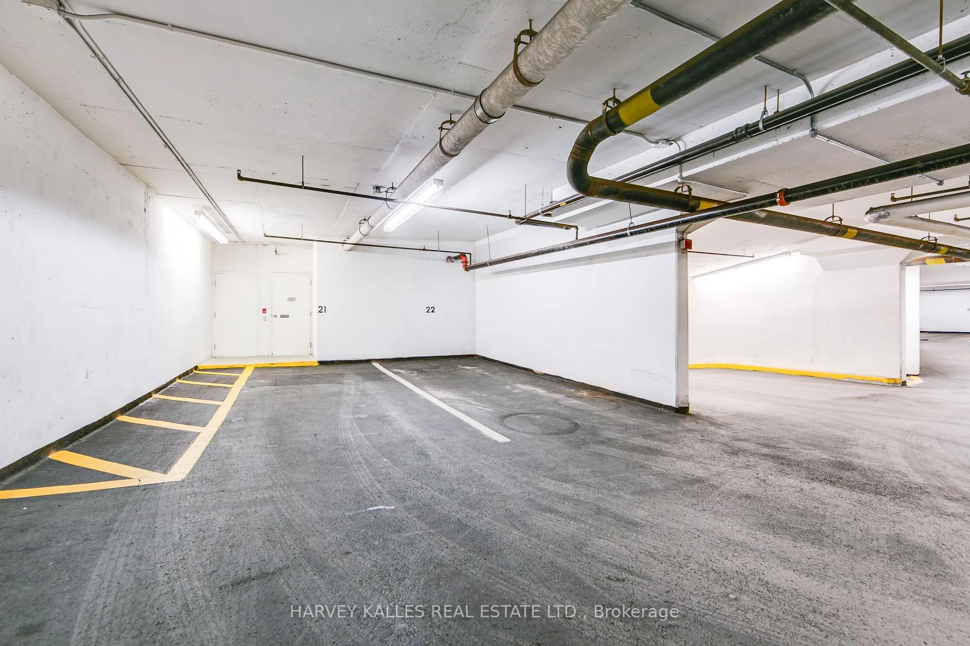 Photo 34 of Unit 903, 1 Deer Park Crescent, Toronto, Yonge-St. Clair — HOMEH
