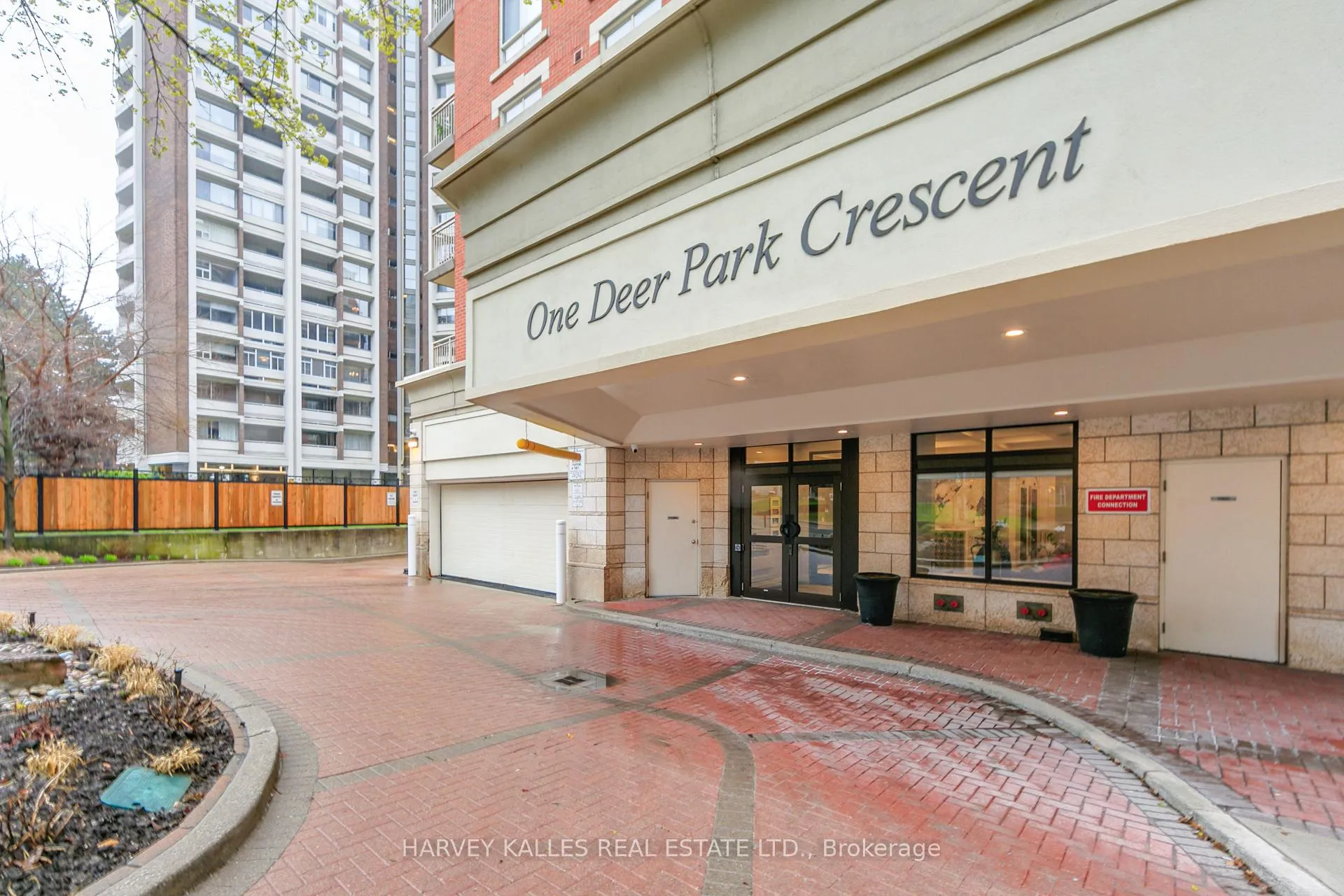 Photo 37 of Unit 903, 1 Deer Park Crescent, Toronto, Yonge-St. Clair — HOMEH