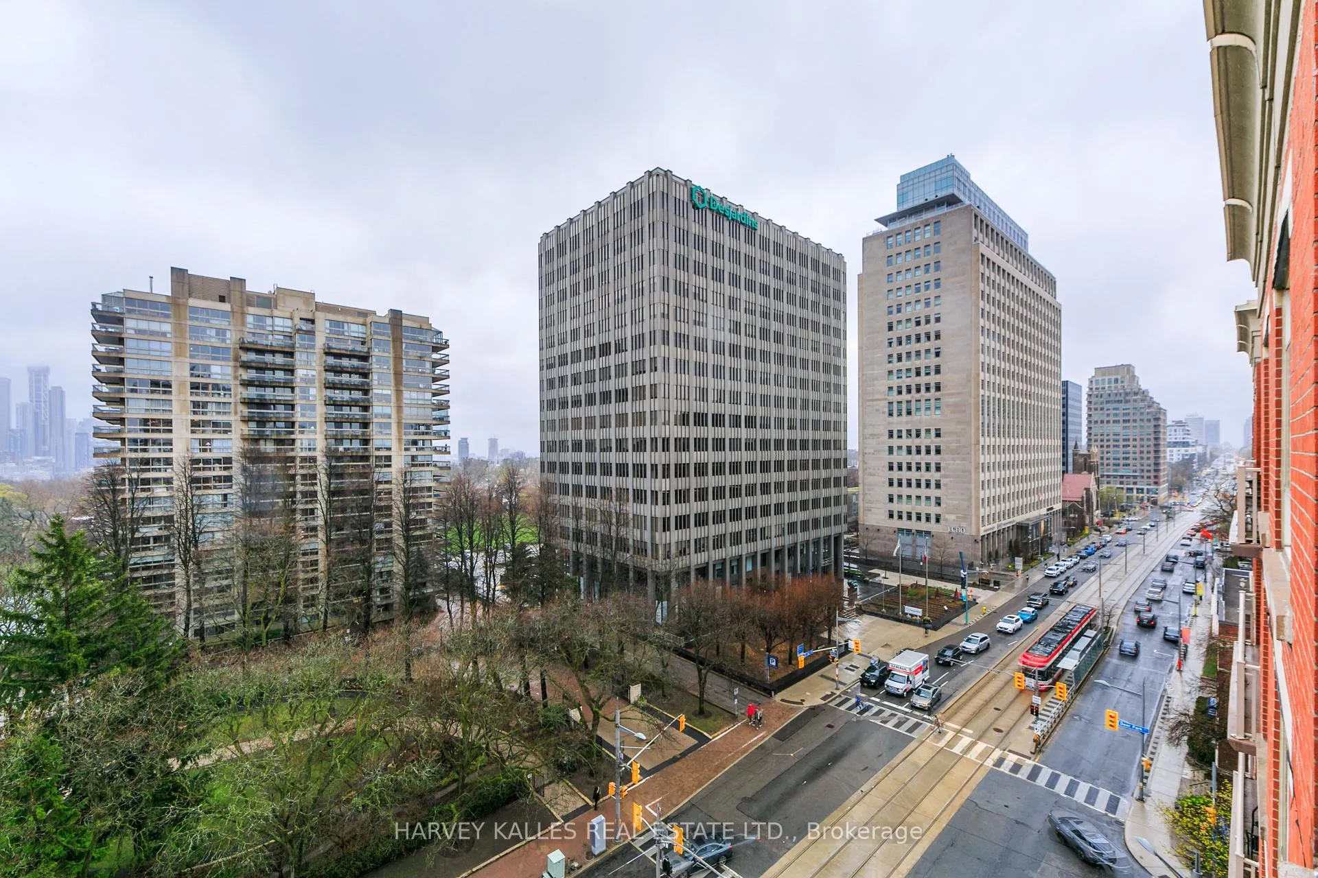 Photo 45 of Unit 903, 1 Deer Park Crescent, Toronto, Yonge-St. Clair — HOMEH
